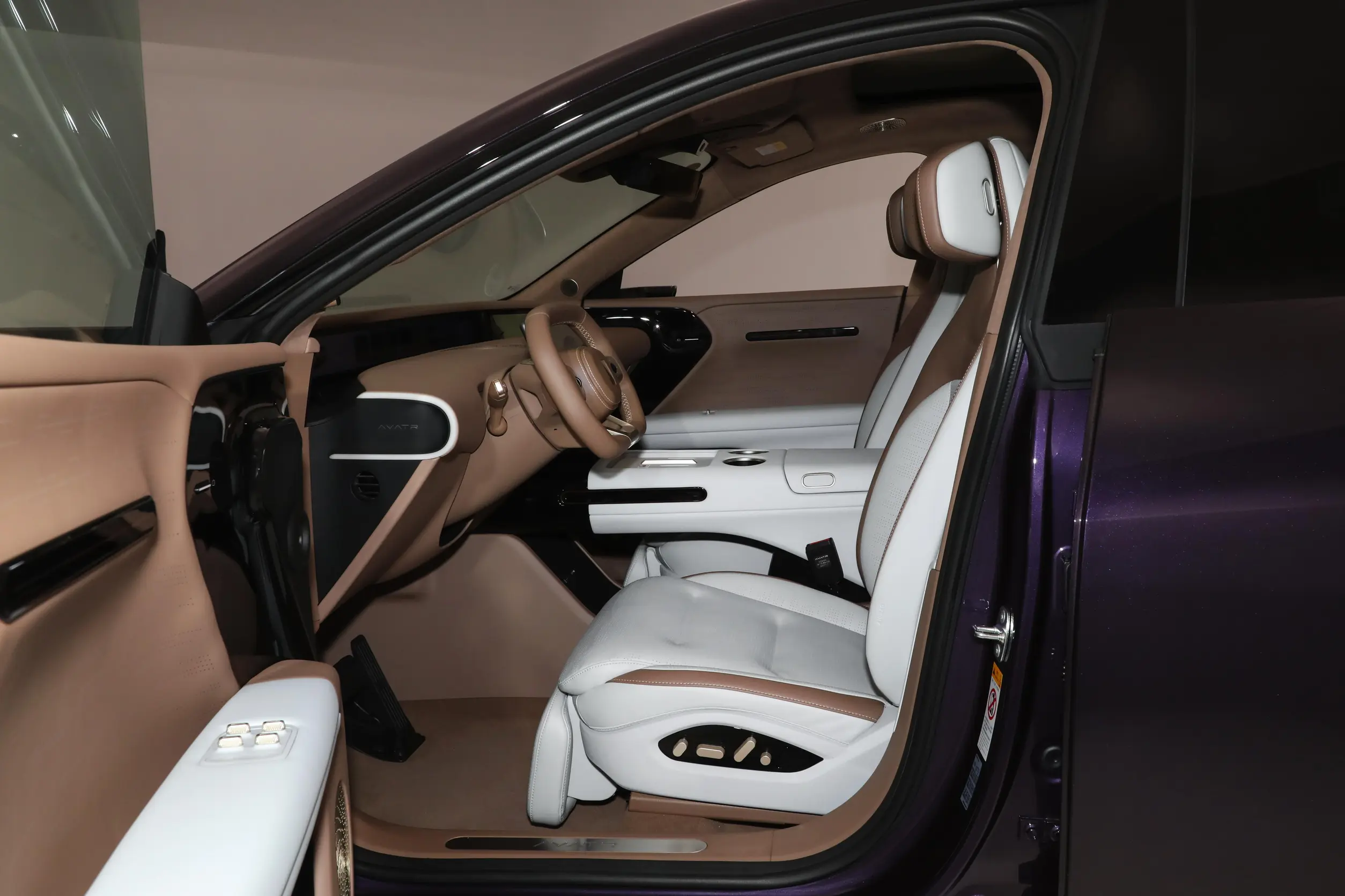 AVATR 07 2024 space-1