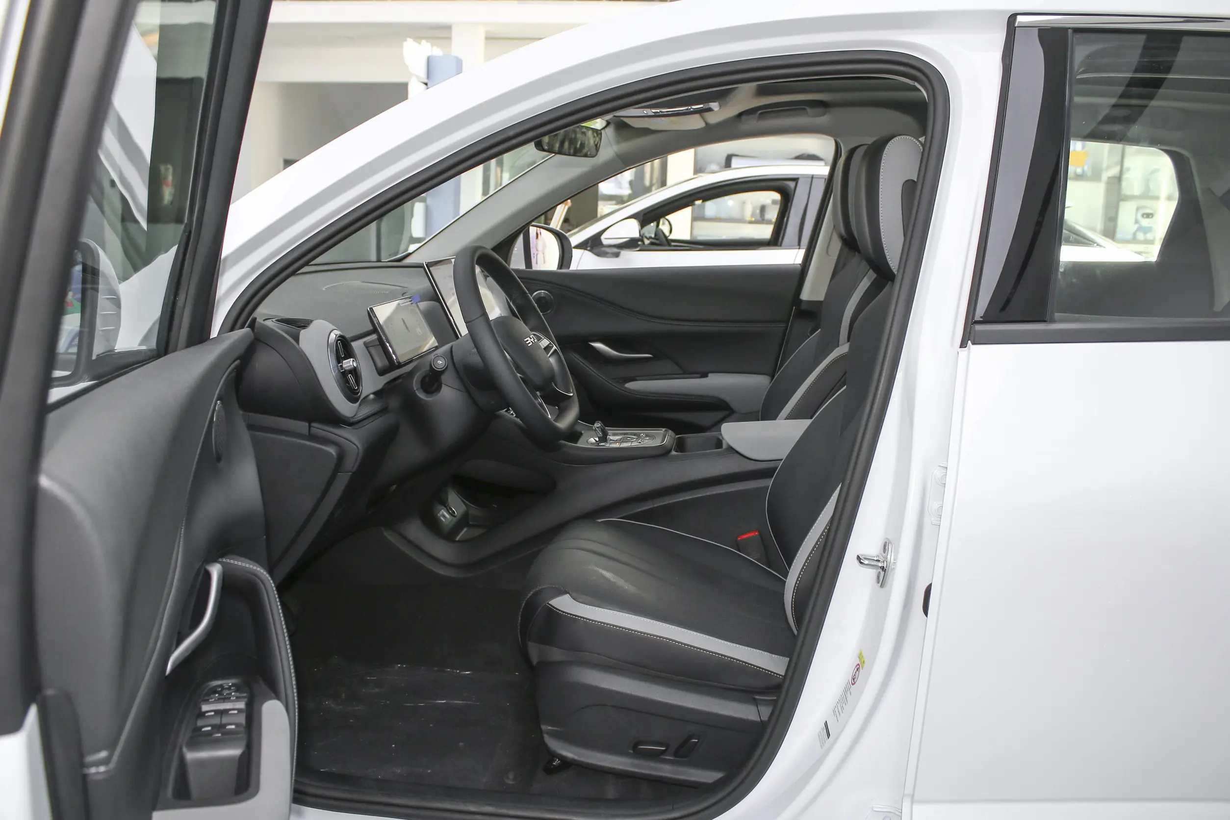 BYD Sea Lion 05 DM 2025 space-1