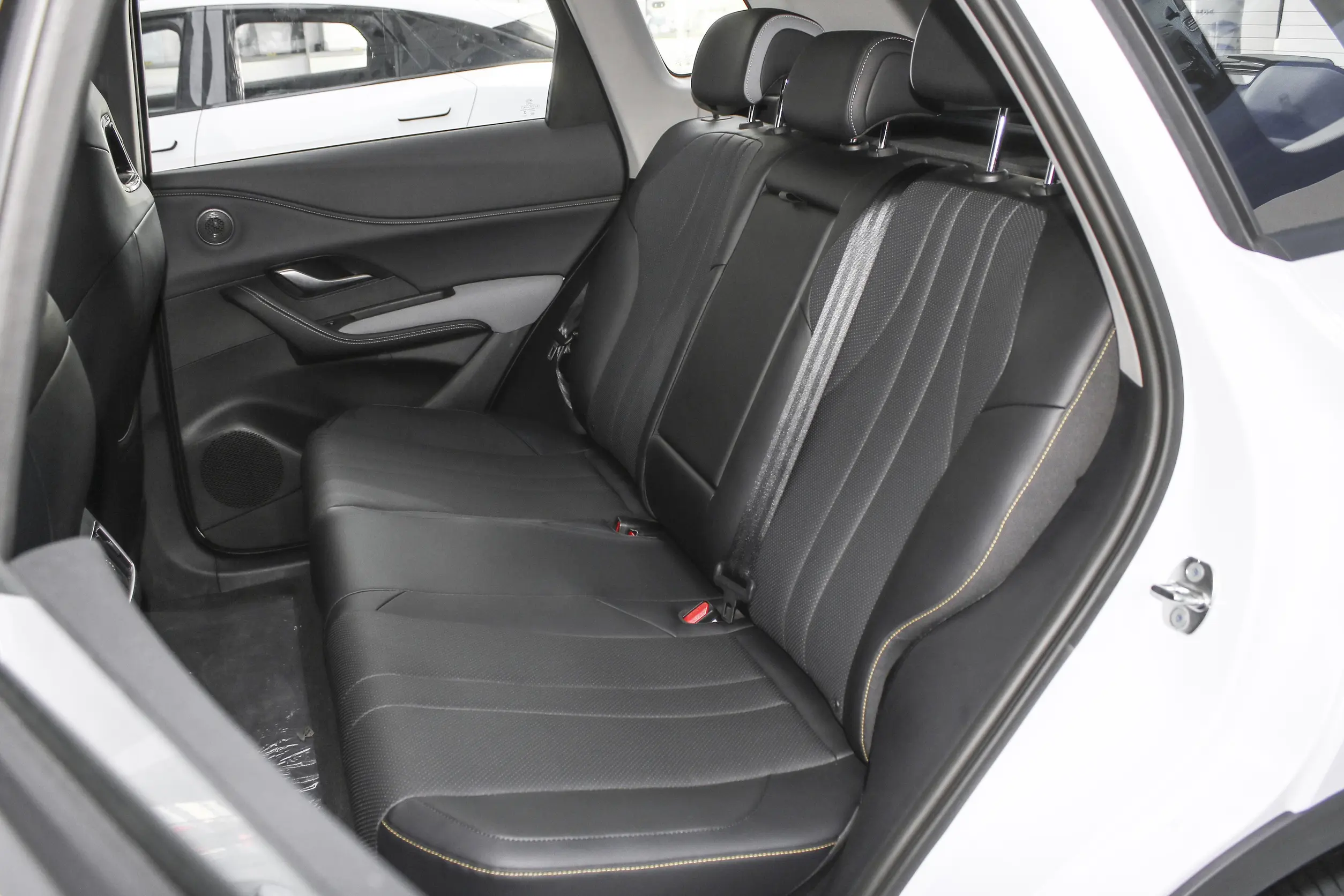 BYD Sea Lion 05 DM 2025 space-2