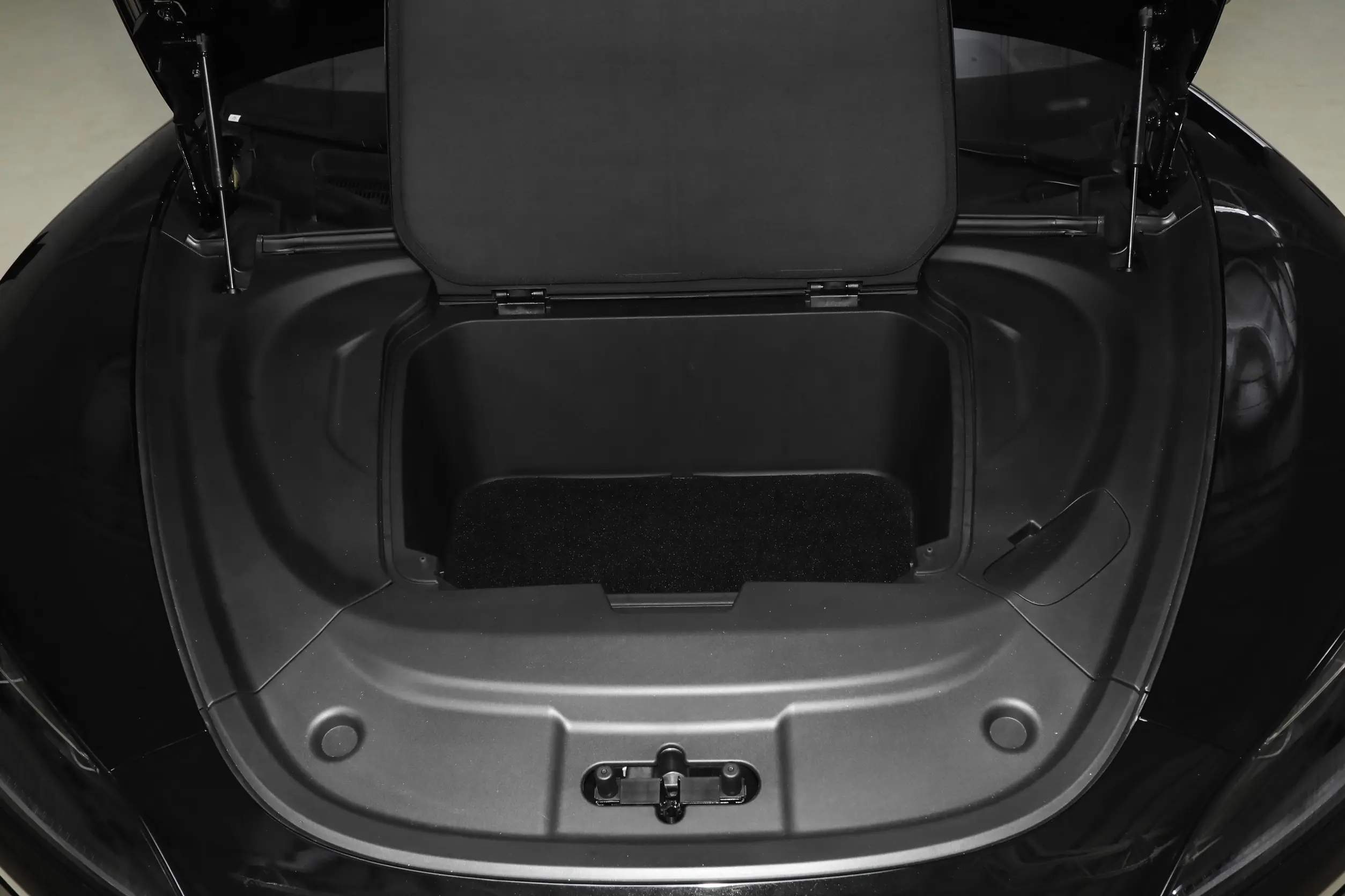 Denza Z9GT EV 2024 picture-3