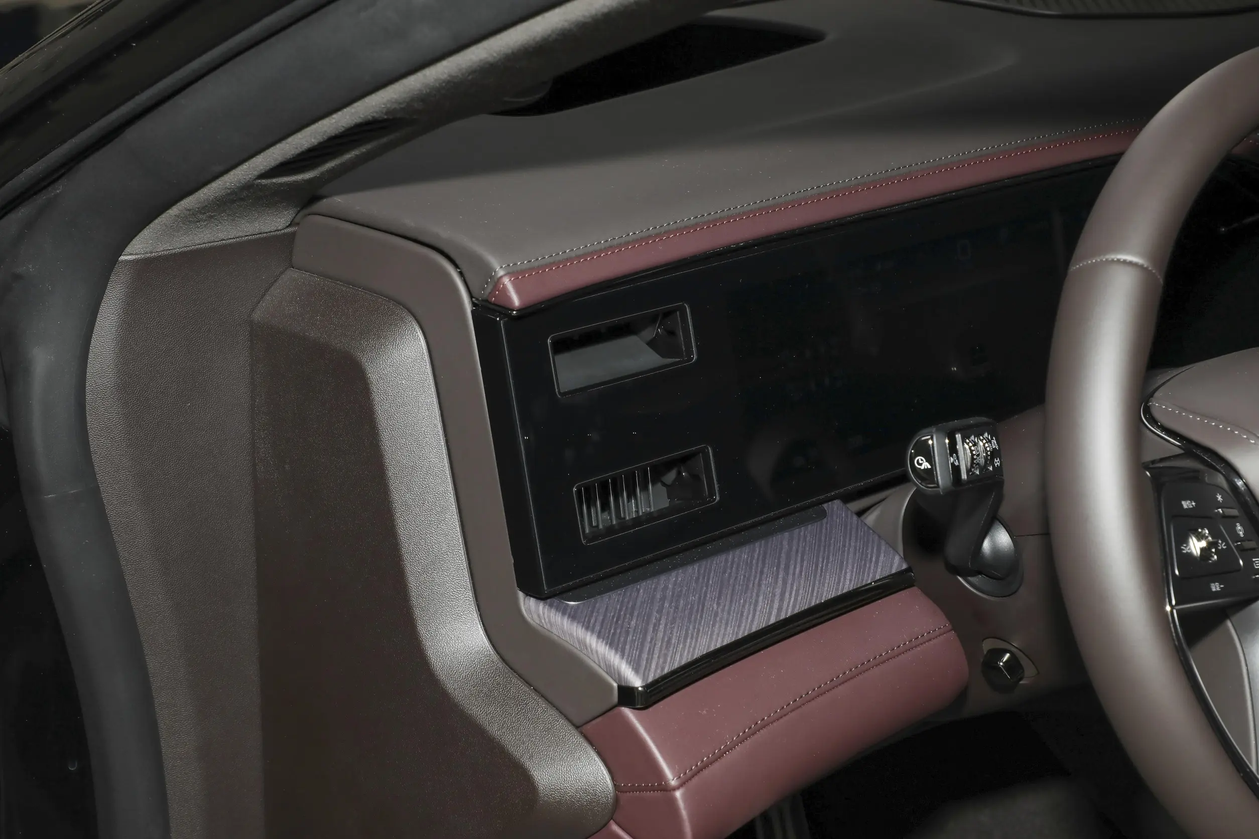 Denza Z9GT EV 2024 picture-4