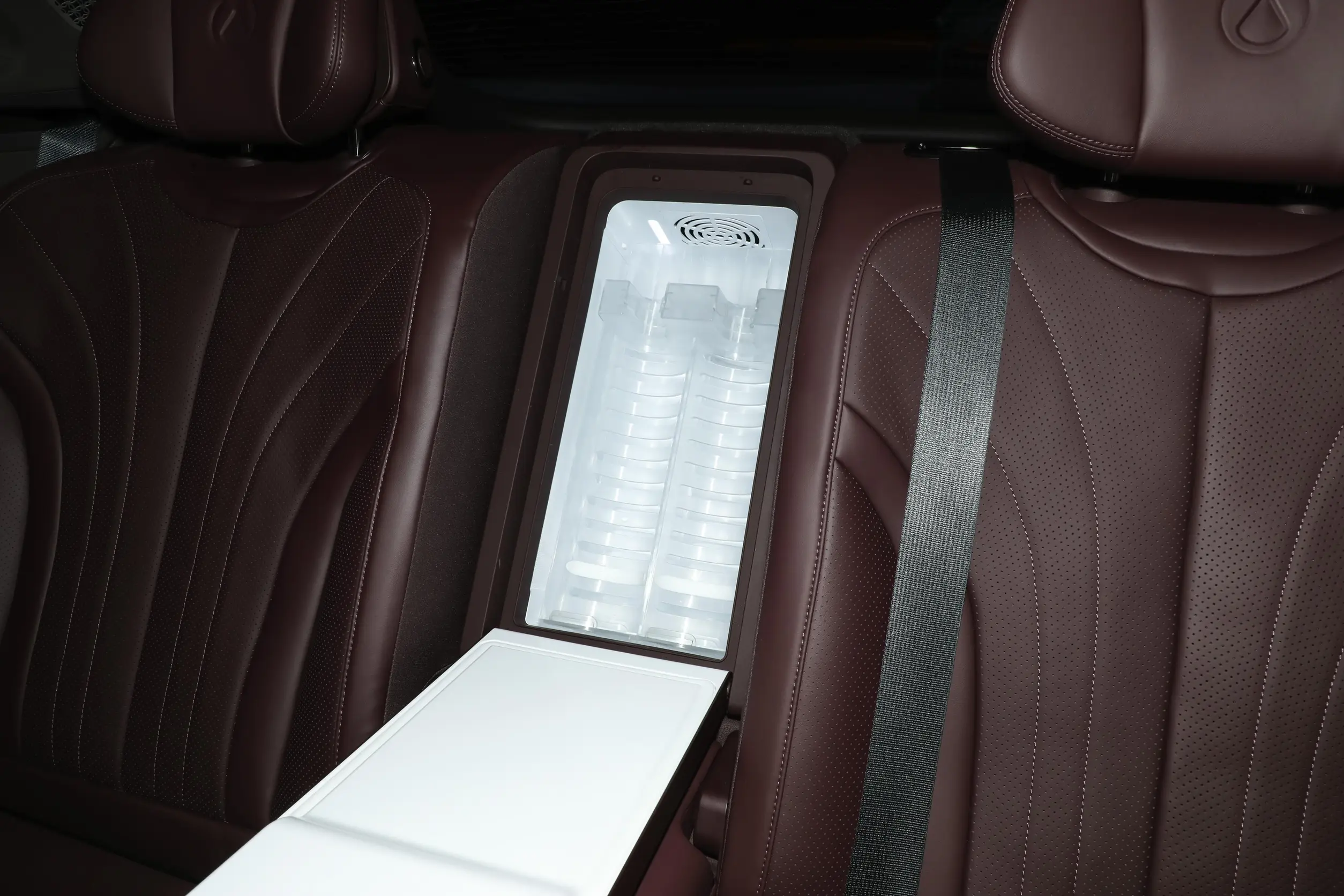 Denza Z9GT EV 2024 picture-9