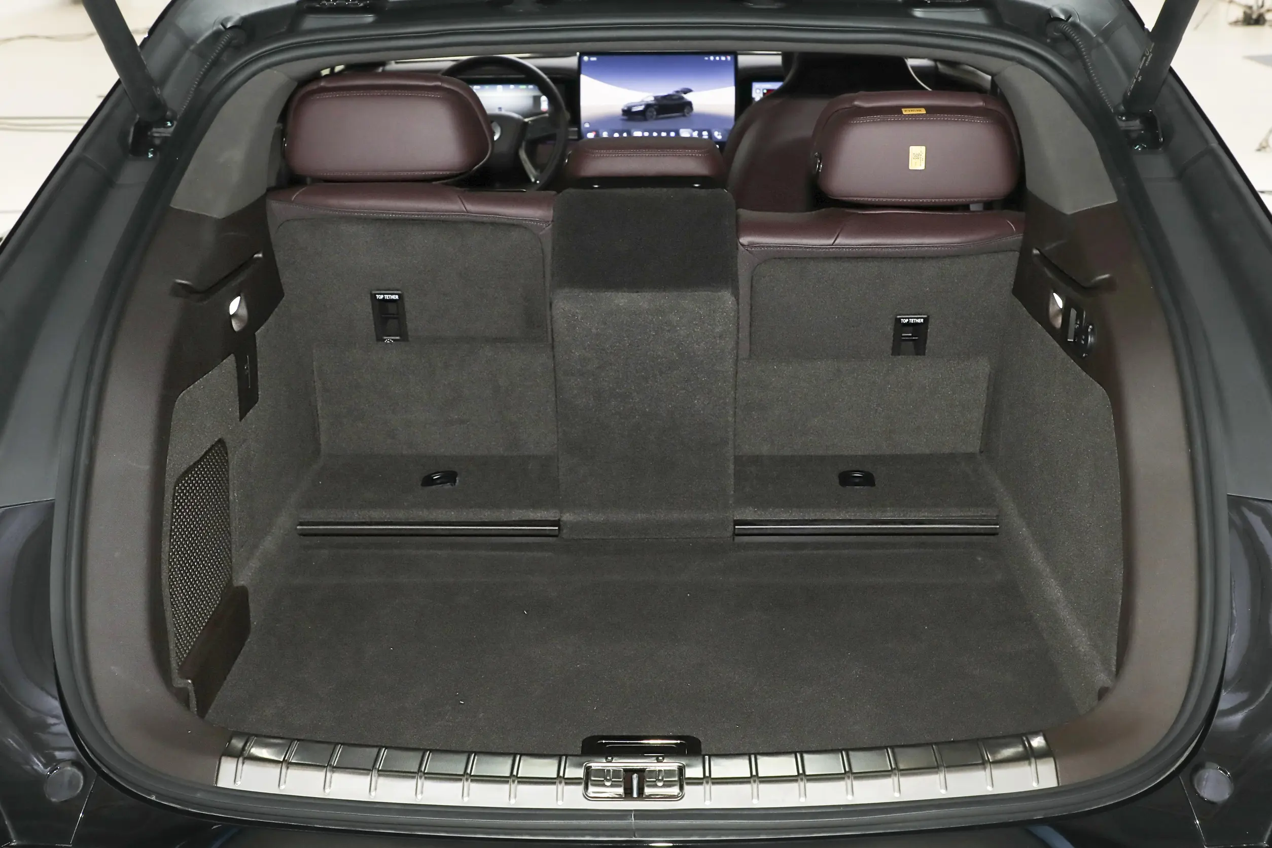 Denza Z9GT EV 2024 space-4