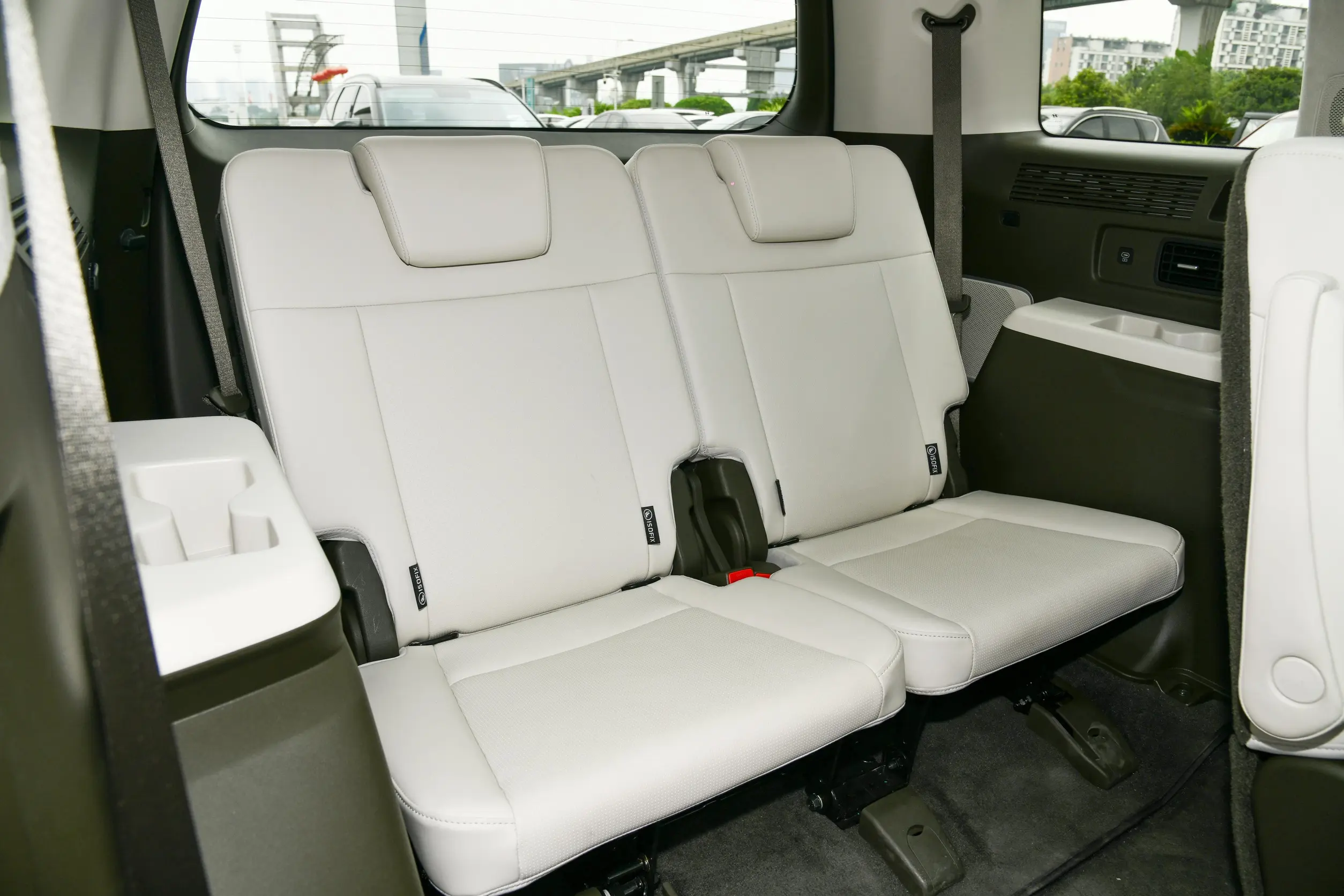 Hyundai Santa Fe 2024 picture-8