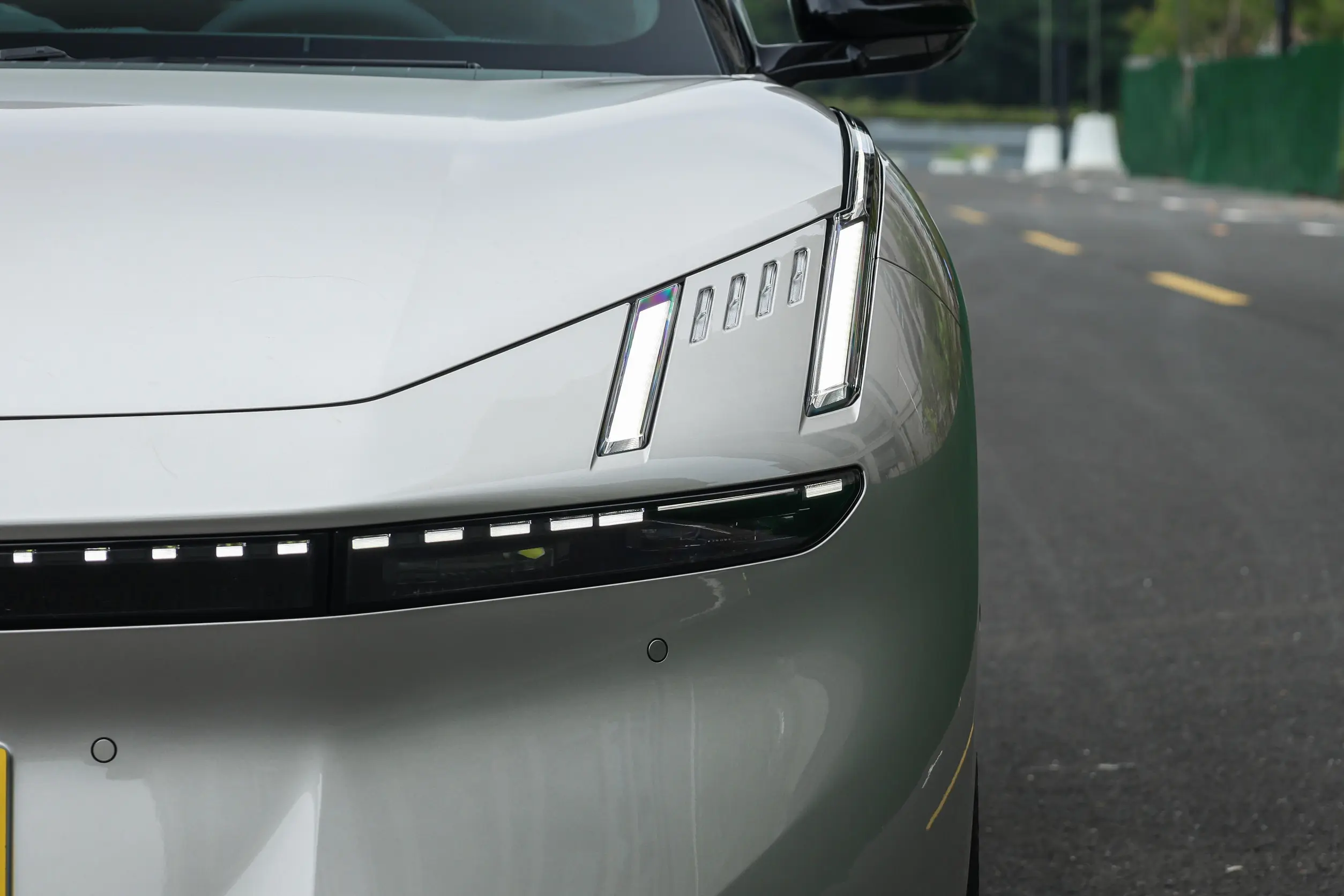 Lynk & Co Z10 2024 picture-1