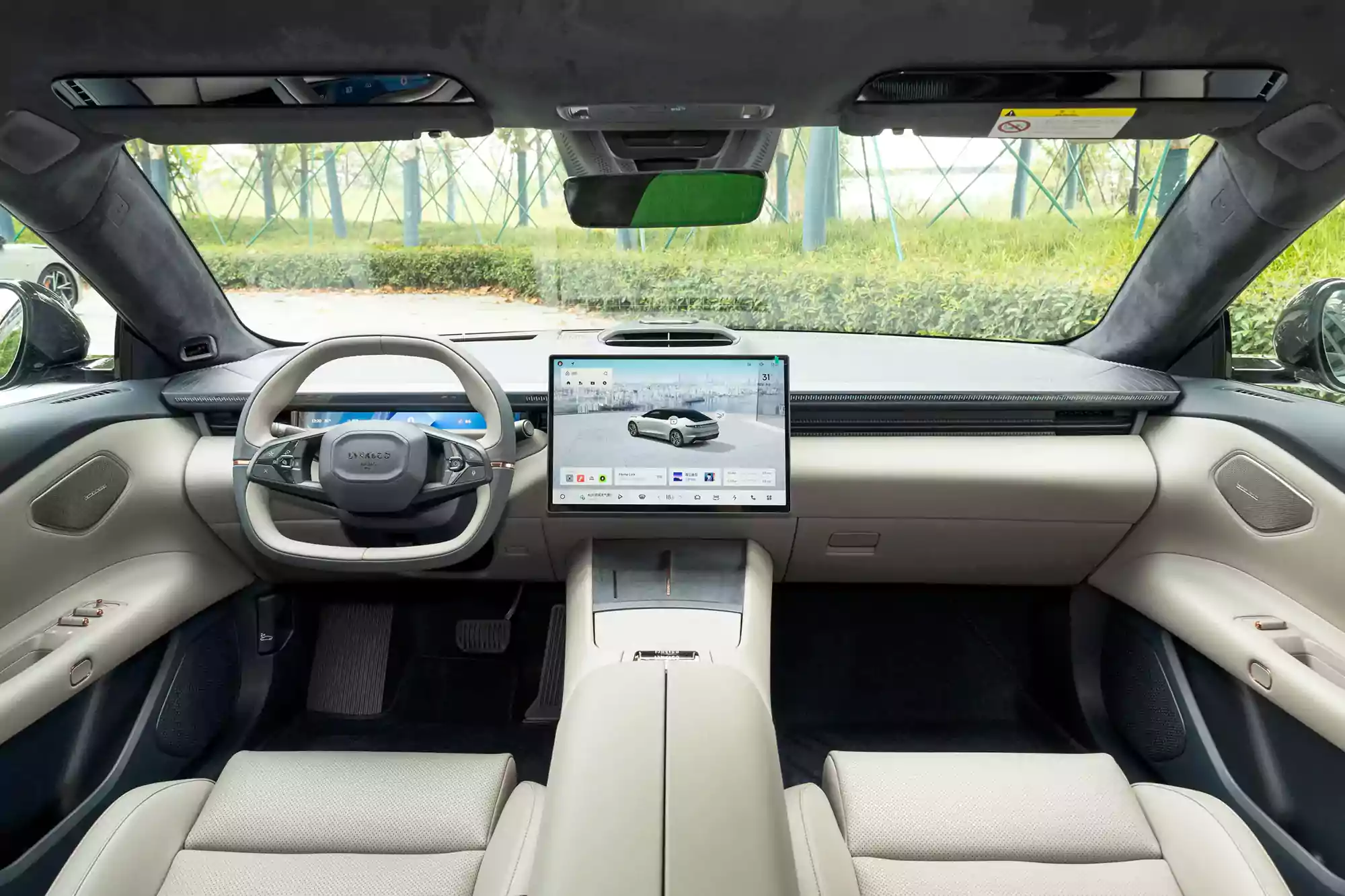 Lynk & Co Z10 2024 picture-4