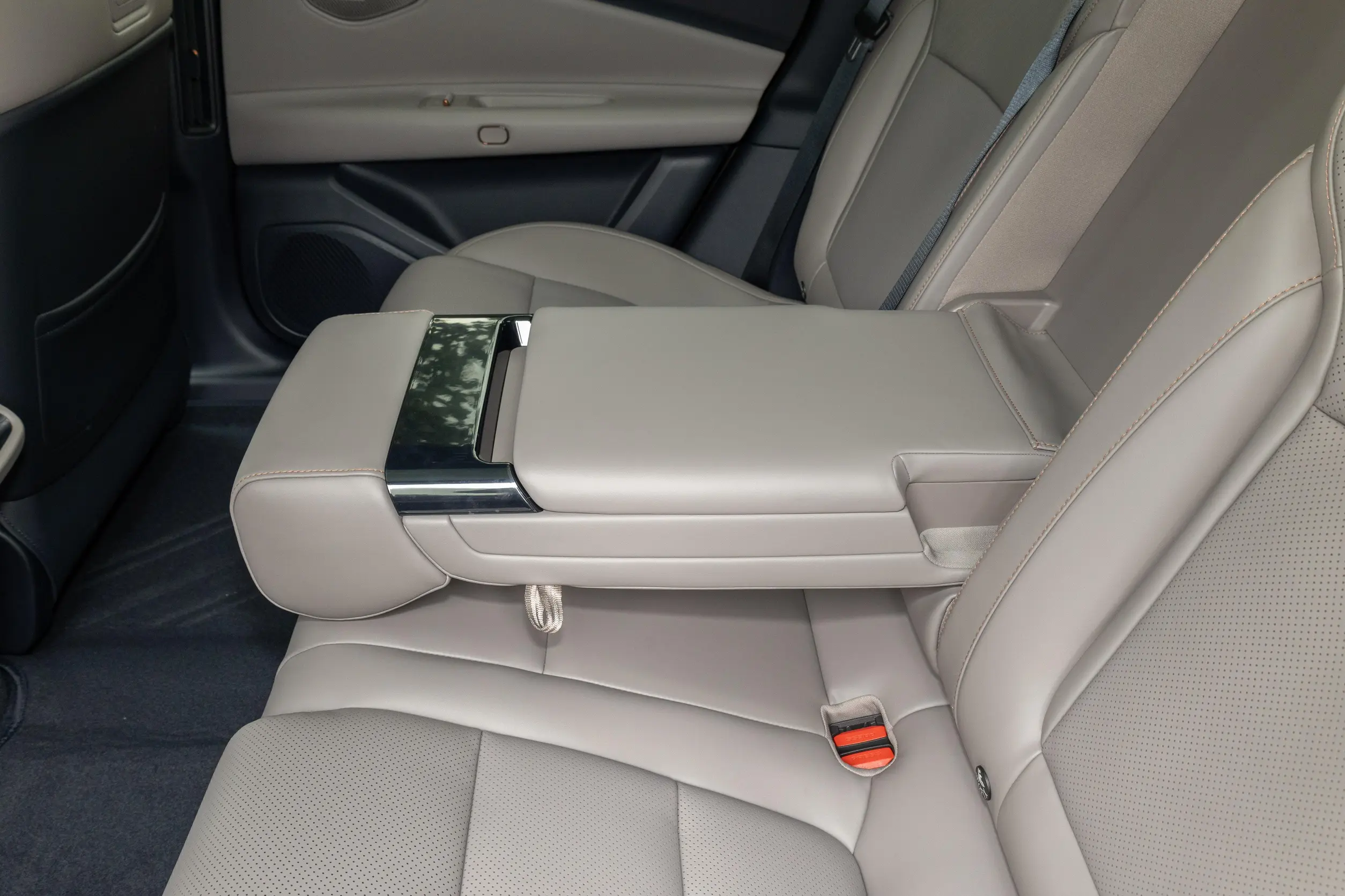 Lynk & Co Z10 2024 picture-7