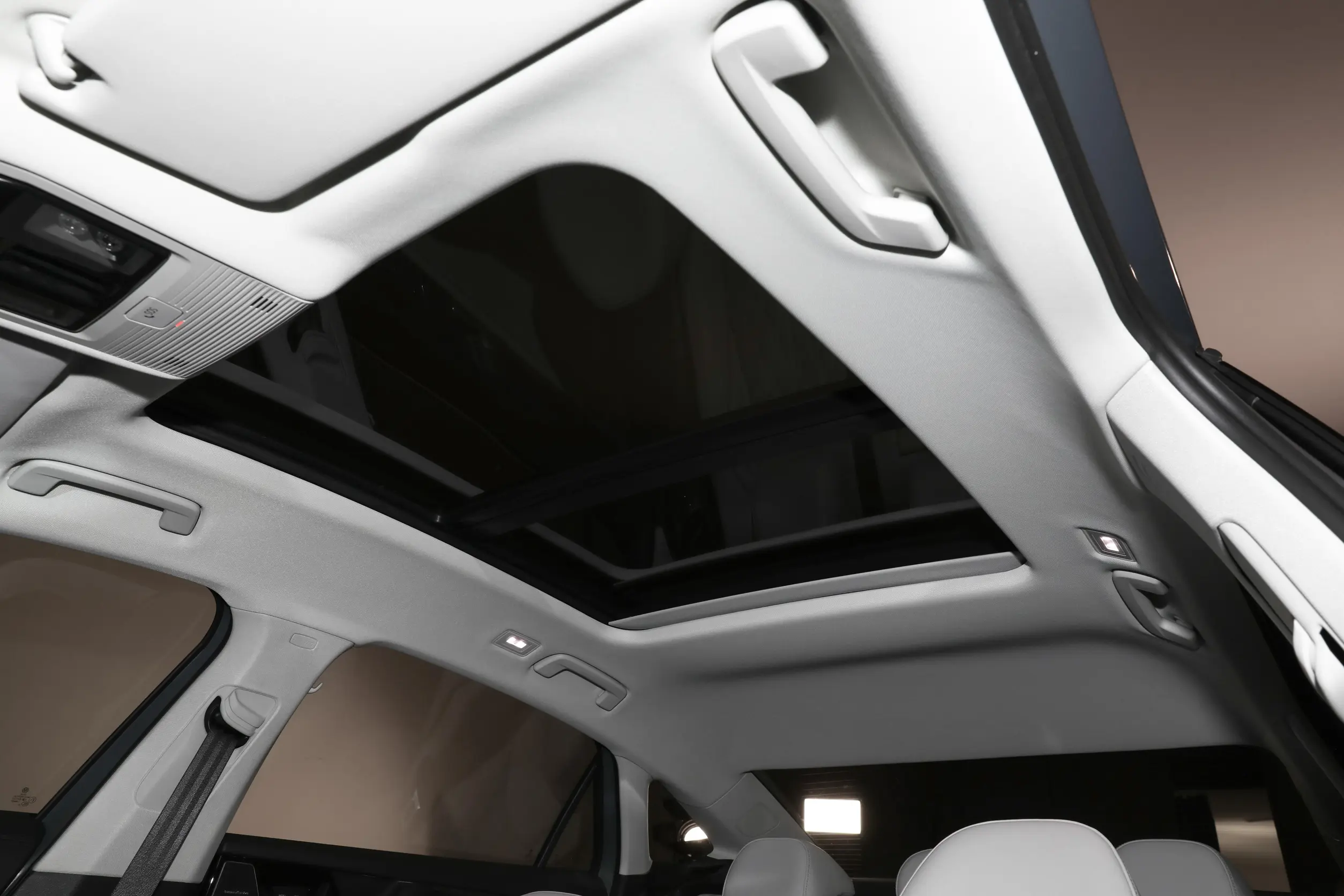 Volkswagen Magotan 2024 space-3