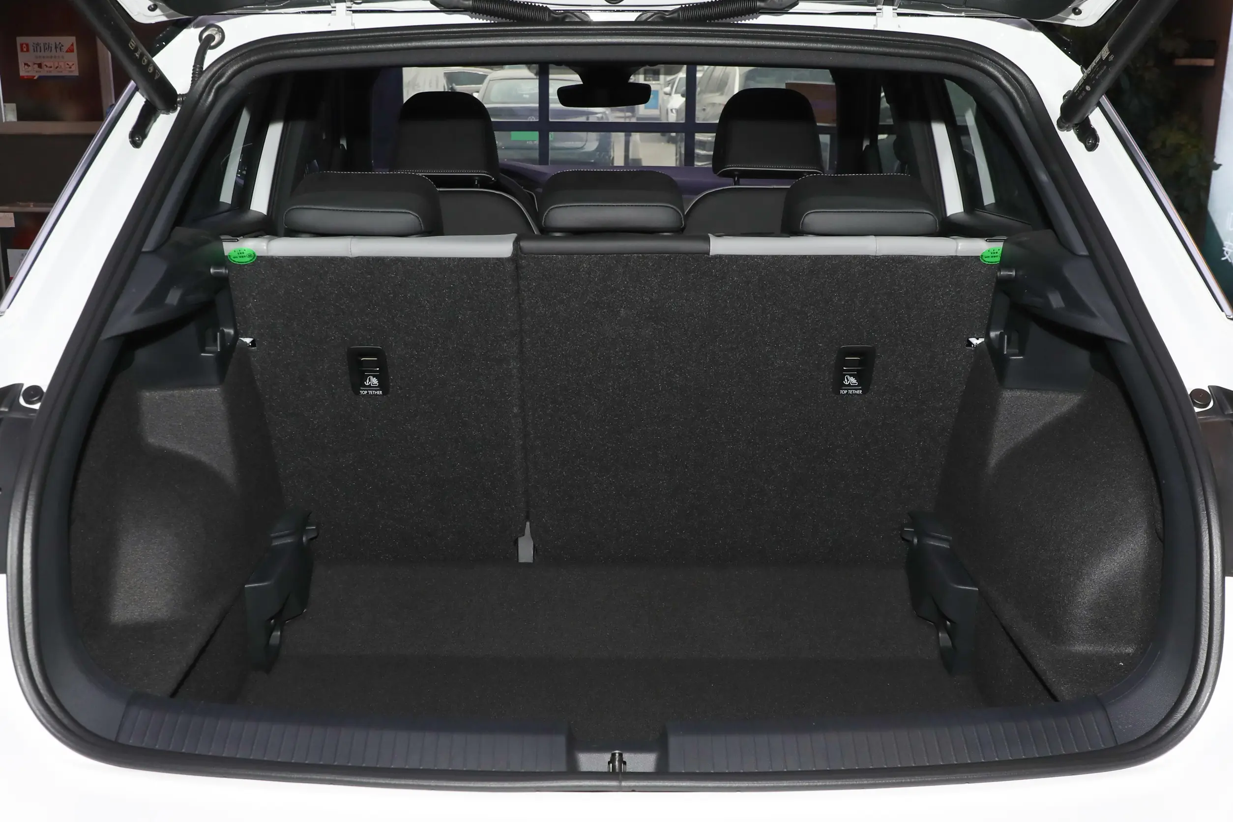 Volkswagen T-Roc 2024 space-4