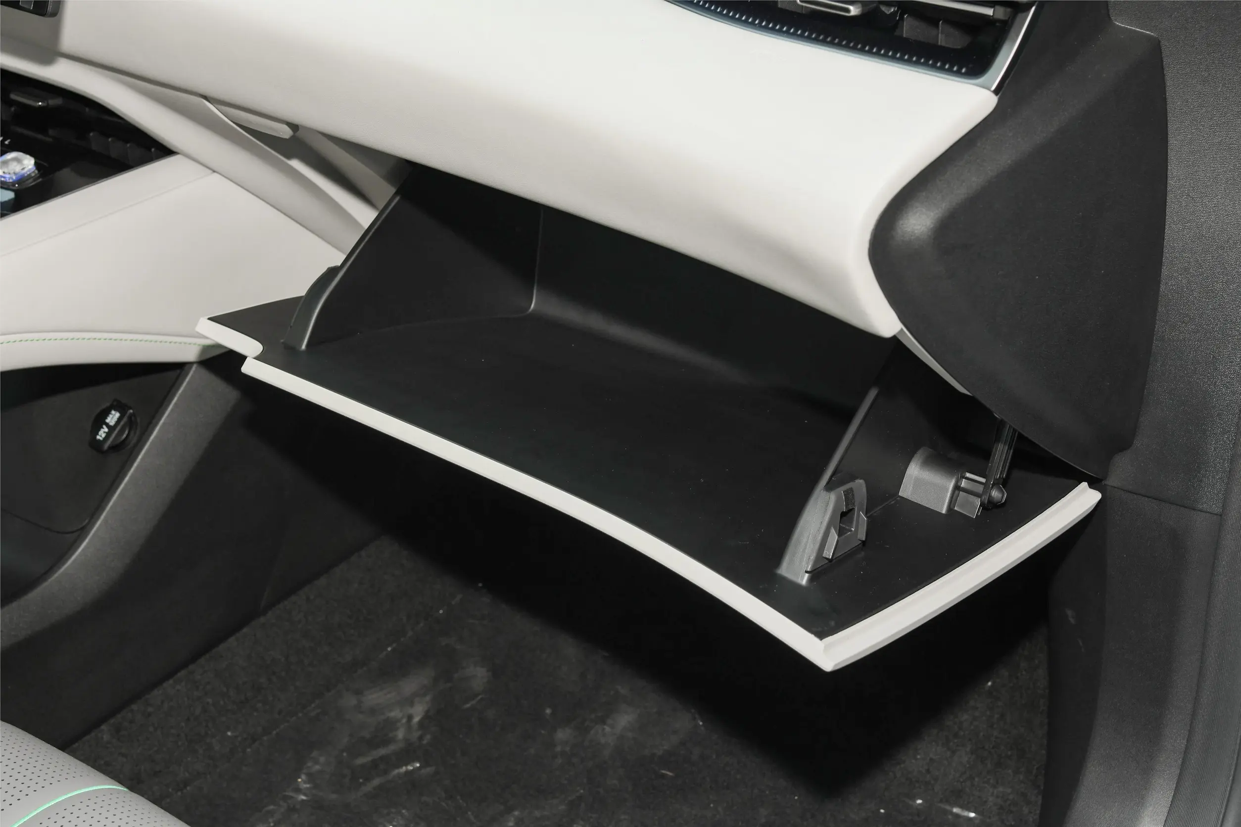 Changan DEEPAL L07 2024 interior-4