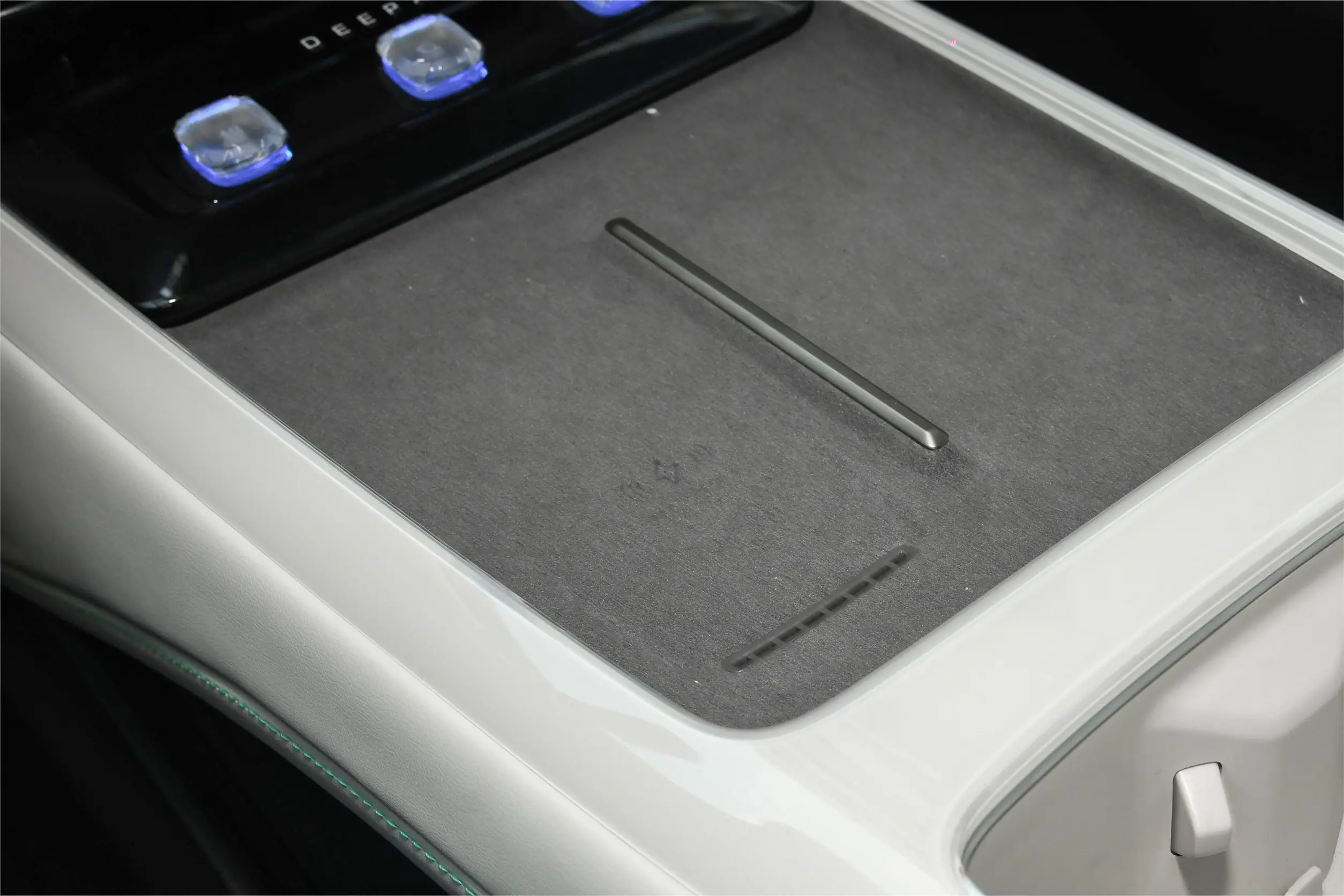 Changan DEEPAL L07 2024 picture (7)