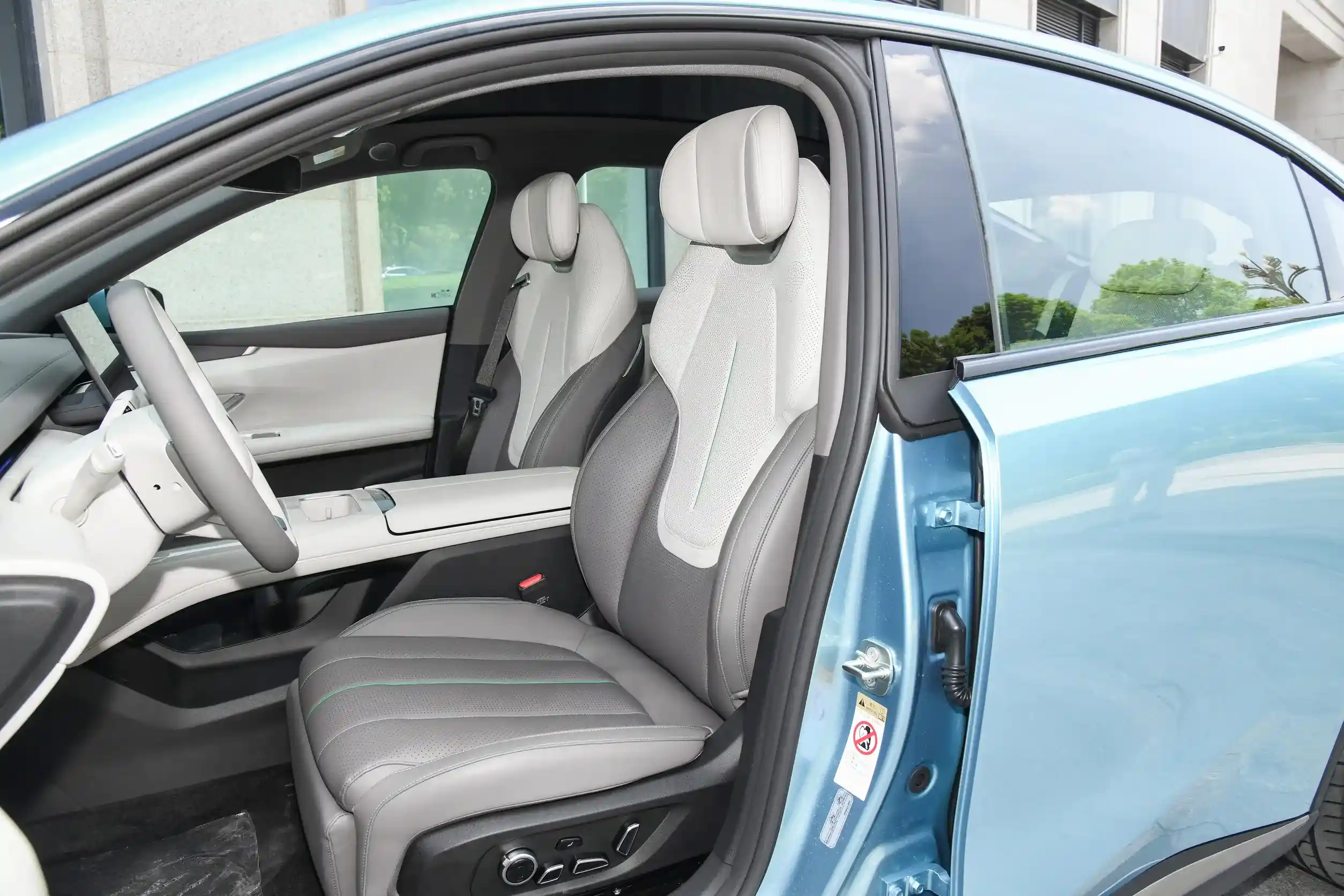 Changan DEEPAL L07 2024 space-1