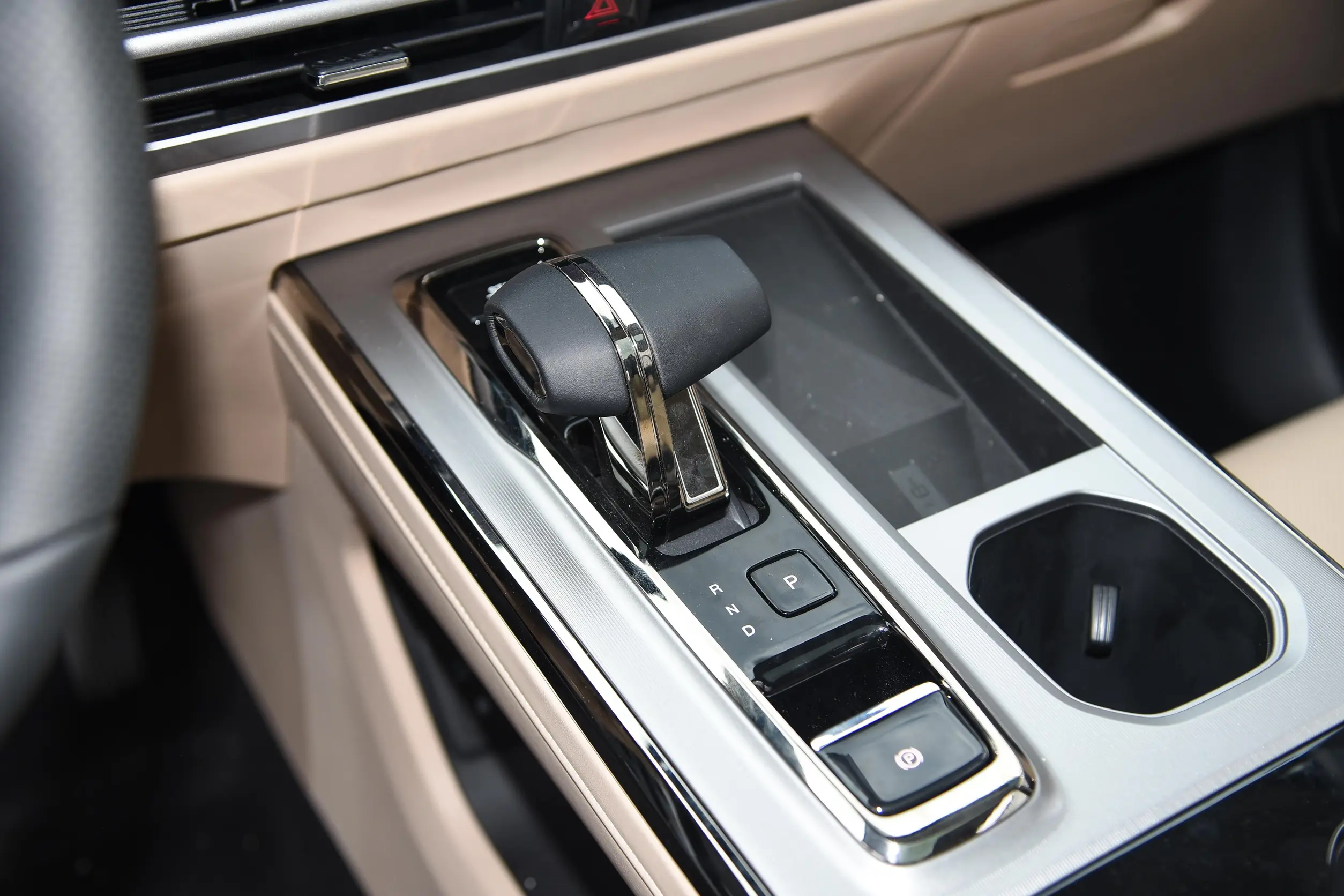 GAC Trumpchi GS4 2024 interior-3