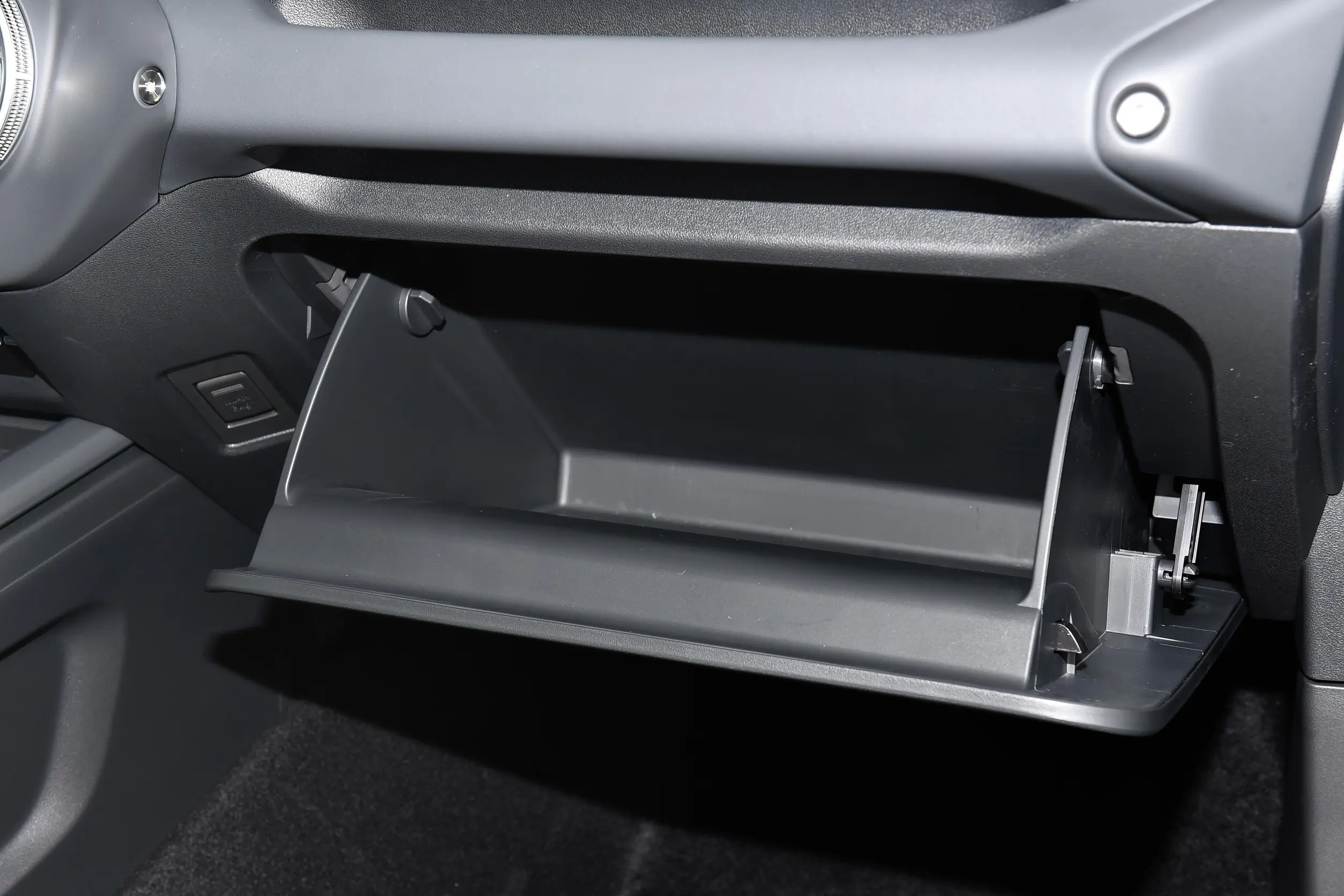 GWM Tank 300 Hi4-T 2024 interior-4