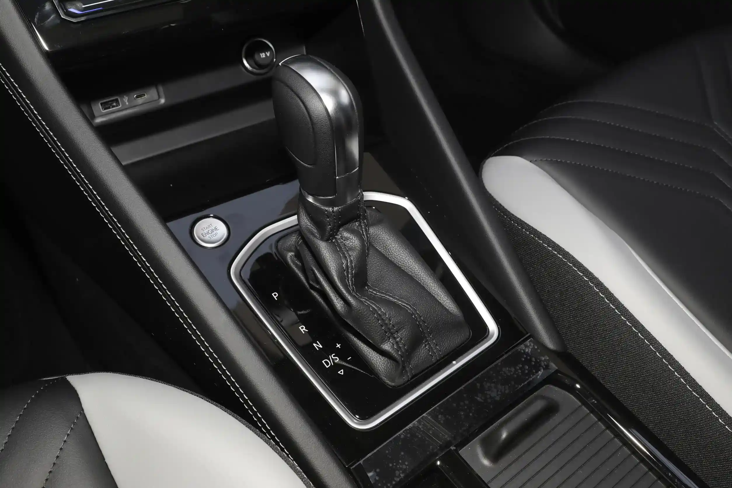 Jetta VS5 2024 interior-3