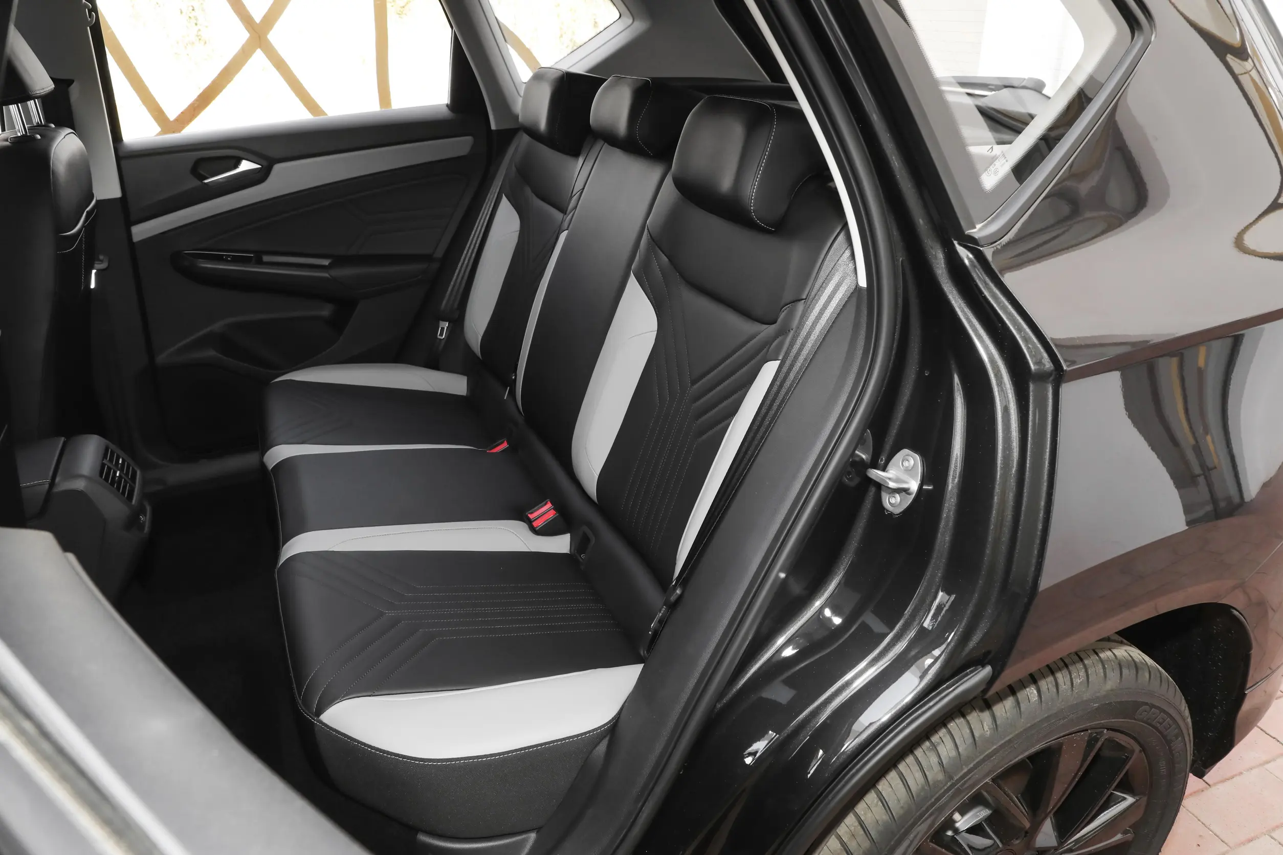 Jetta VS5 2024 space-2