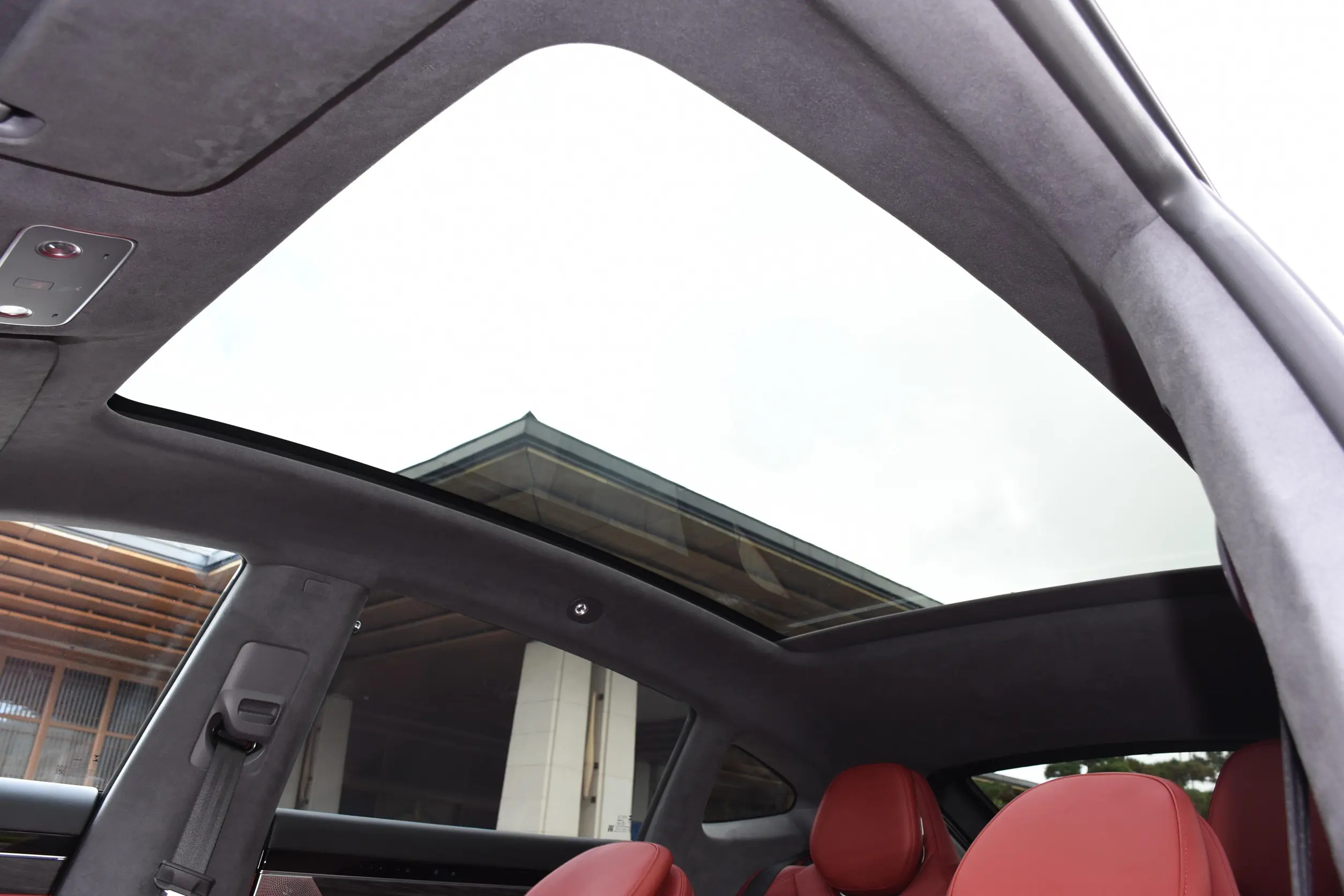 Luxeed R7 2024 space-3