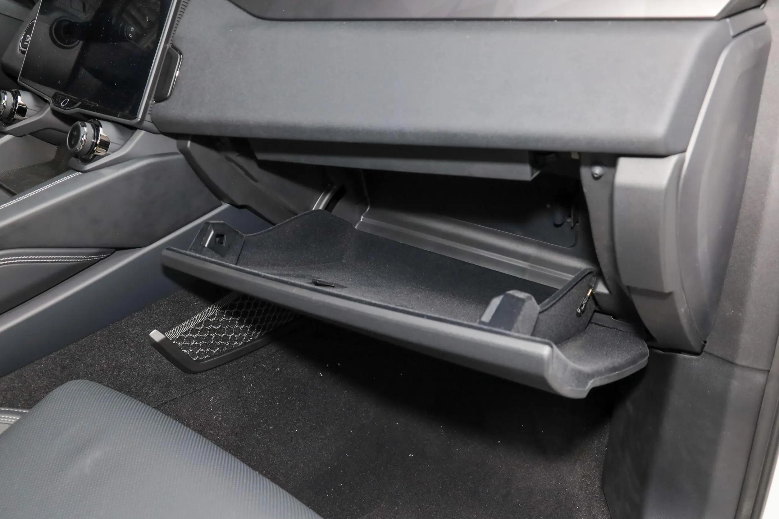 Lynk & Co 01 2024 interior-4