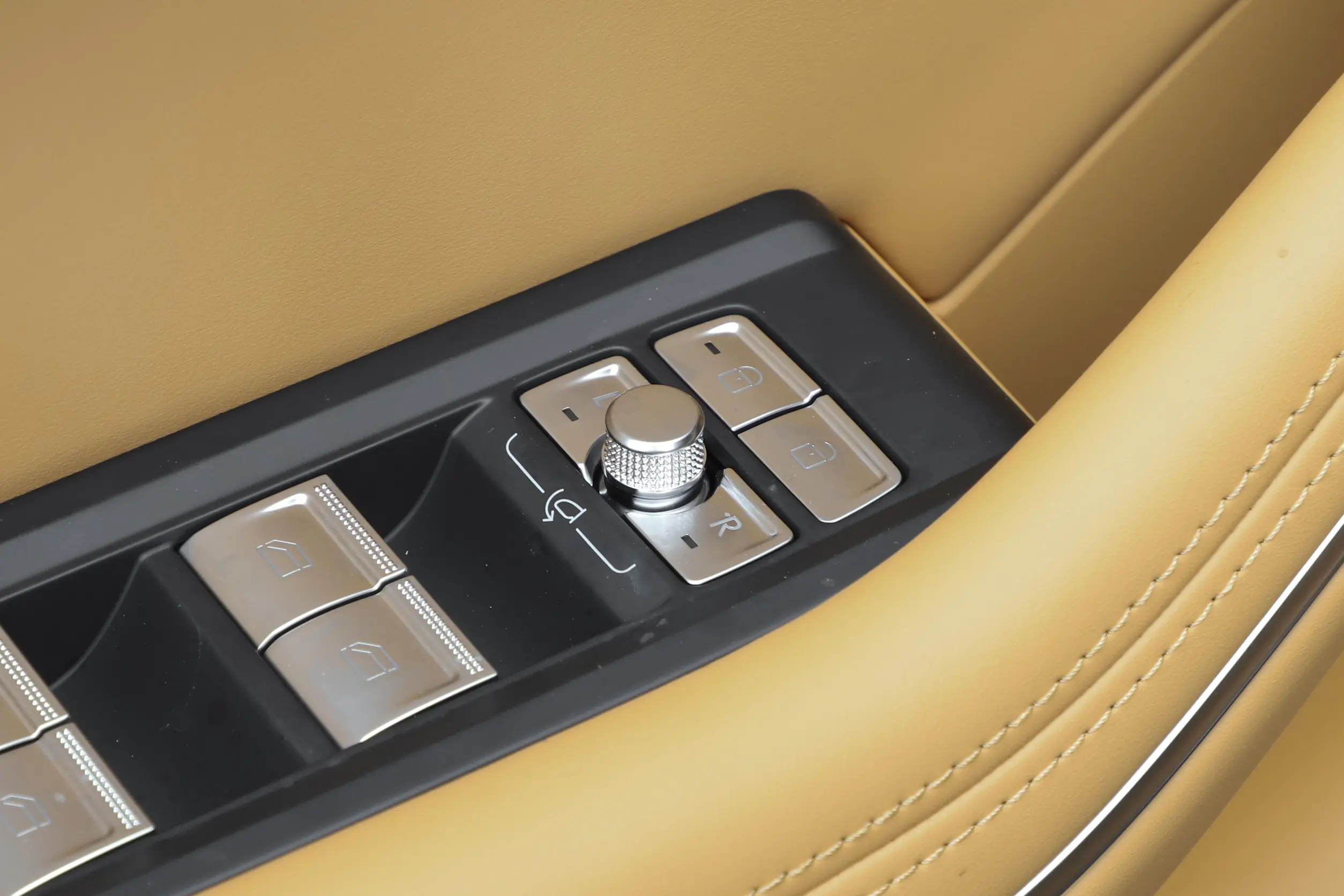 Lynk & Co 09 2024 picture (1)