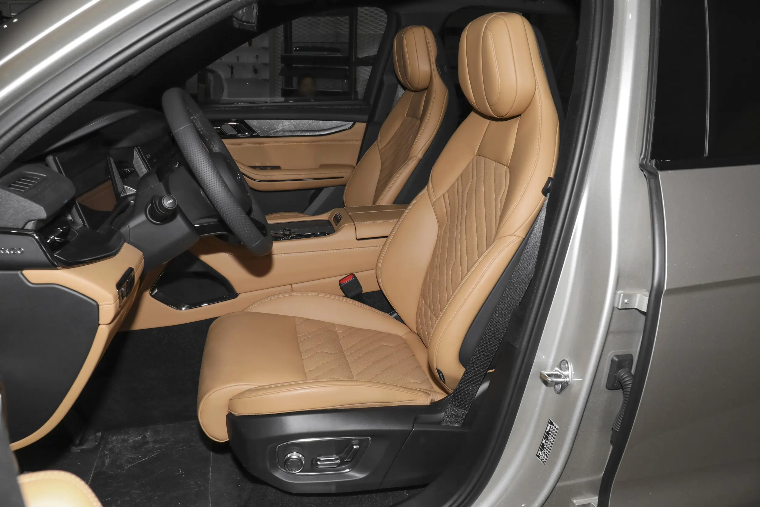 Lynk & Co 09 2024 space-1