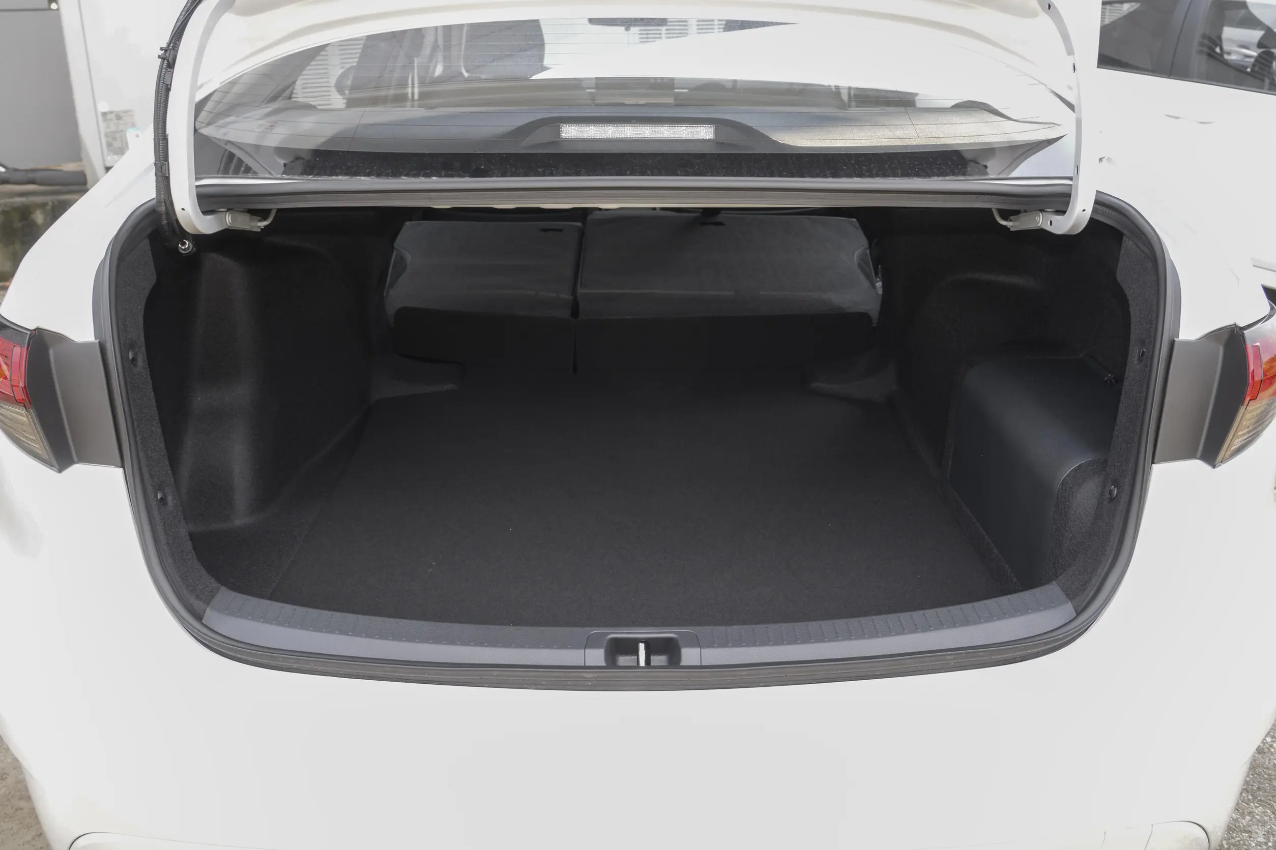 Toyota Levin GT 2024 space-4