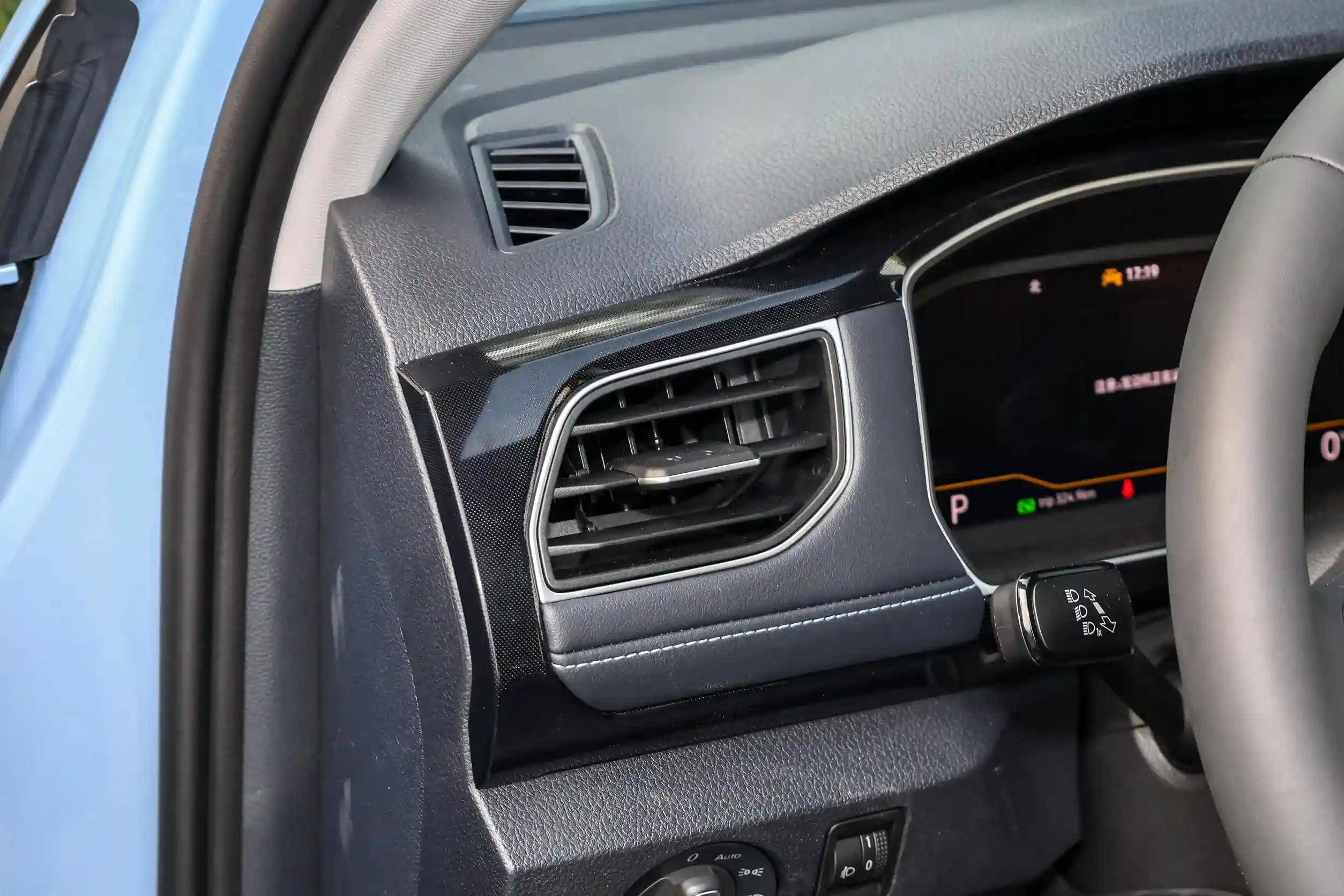 Volkswagen Tharu 2025 picture (9)