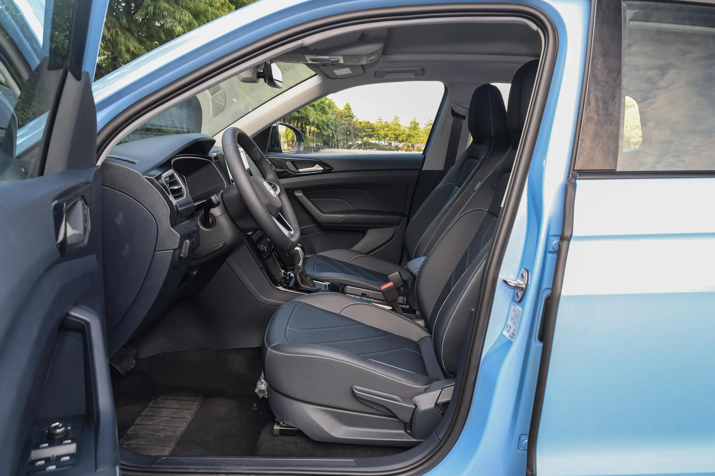 Volkswagen Tharu 2025 space-1