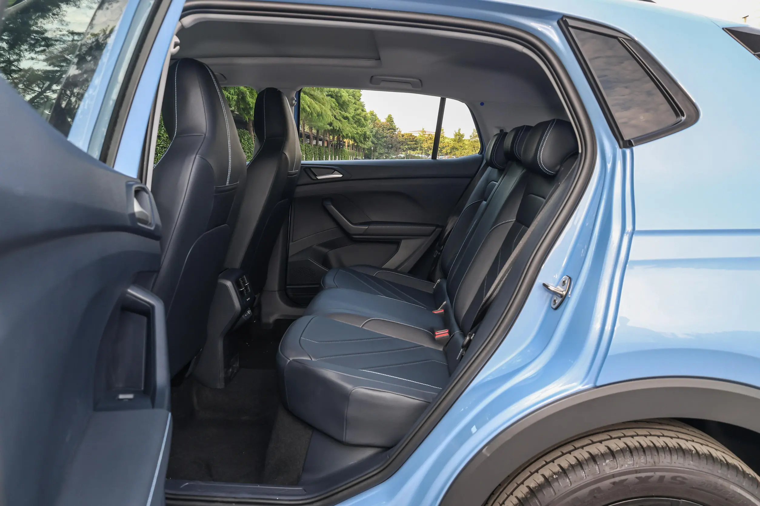 Volkswagen Tharu 2025 space-2