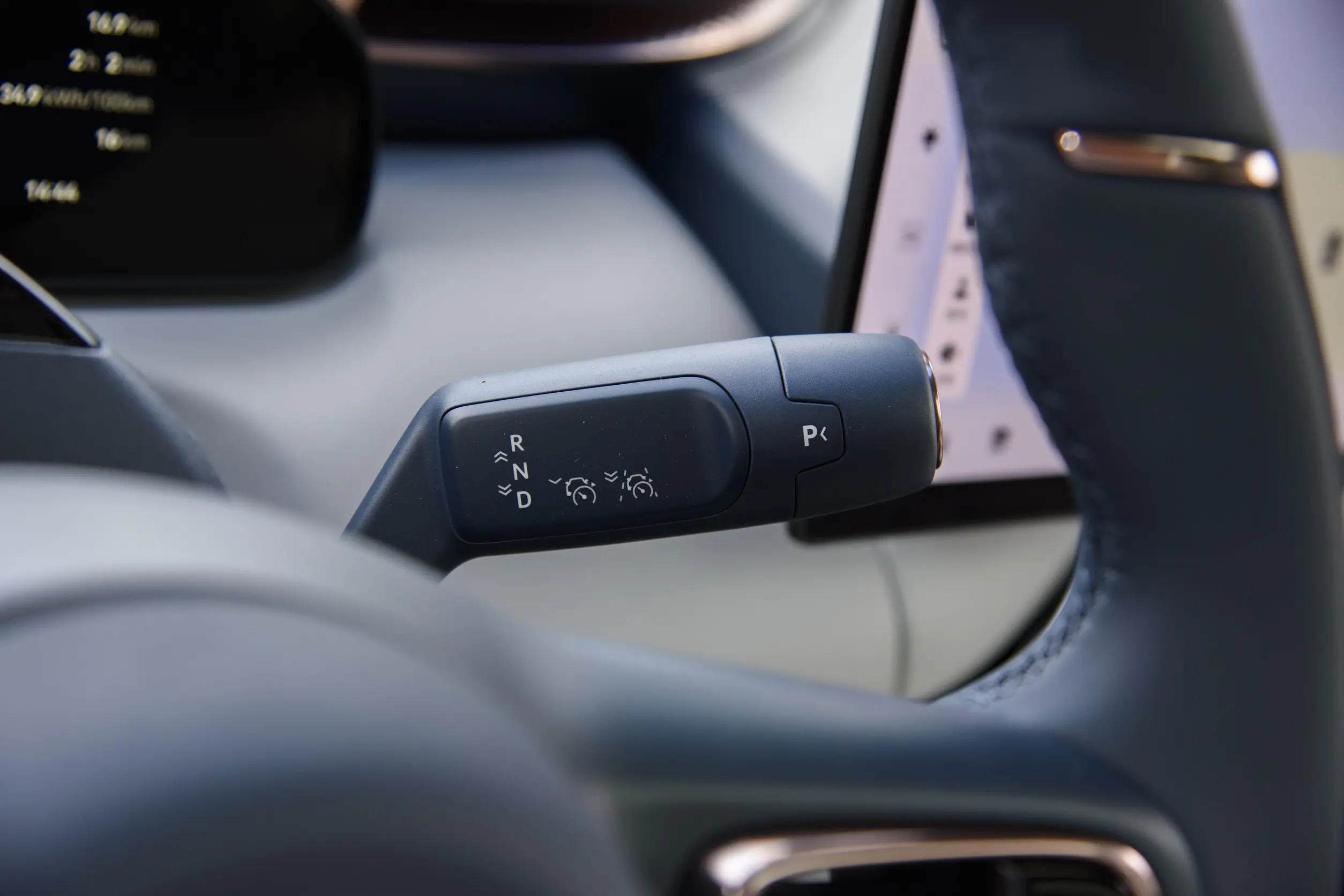 ZEEKR MIX 2025 interior-3