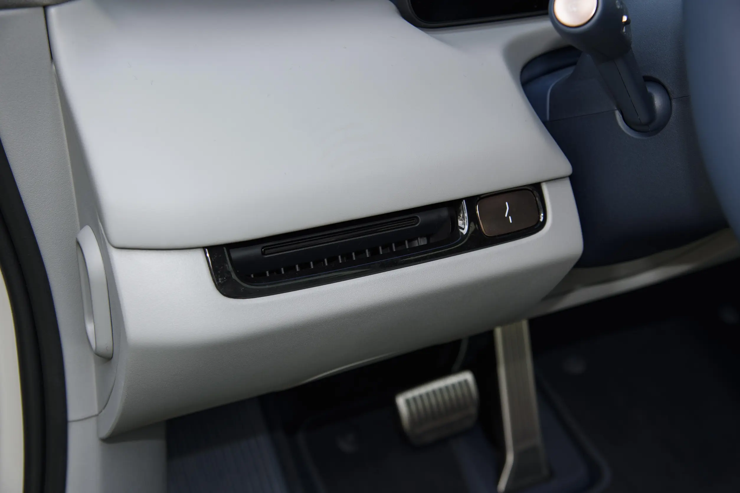 ZEEKR MIX 2025 picture (17)