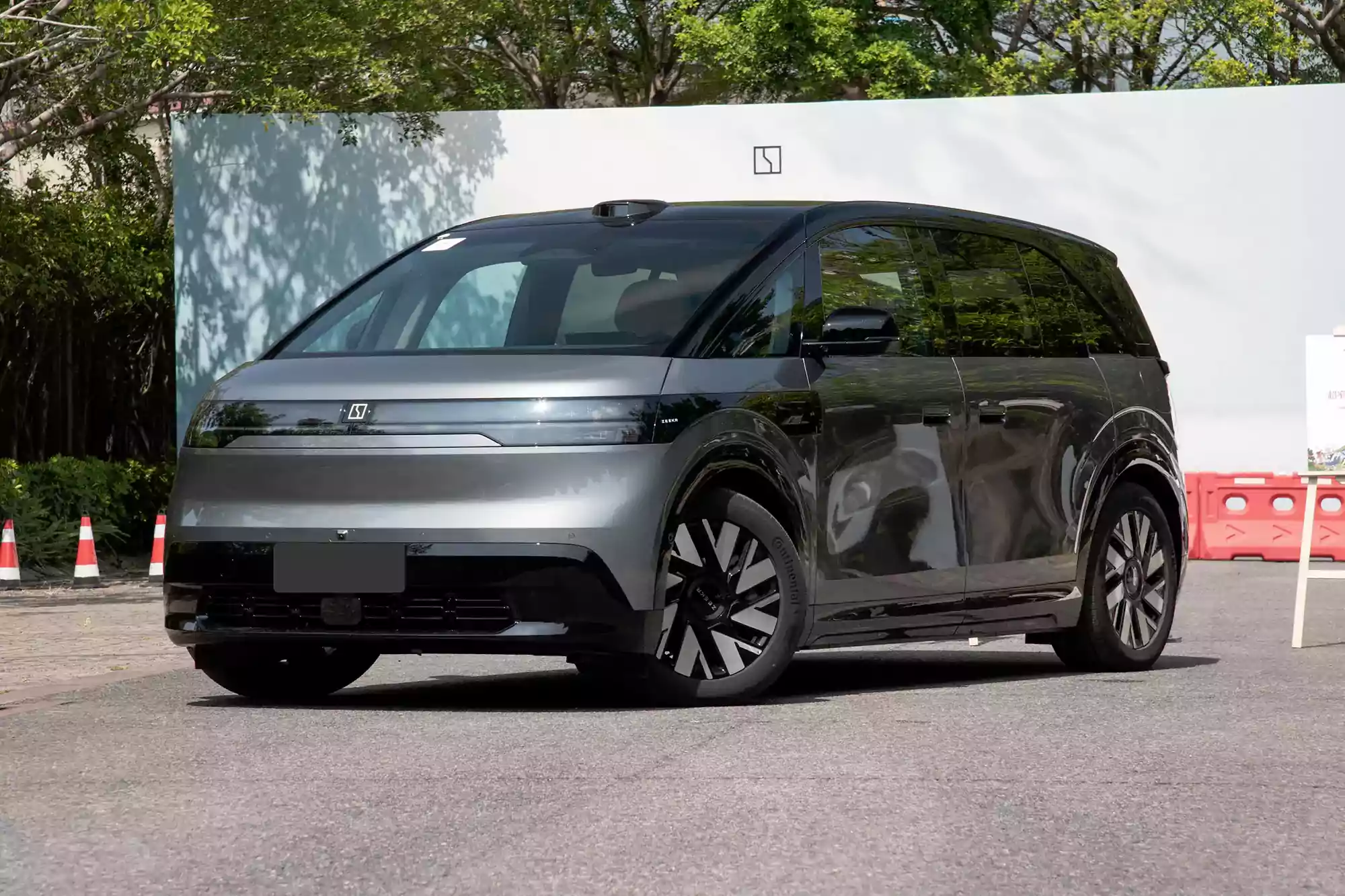 ZEEKR MIX 2025 picture (3)