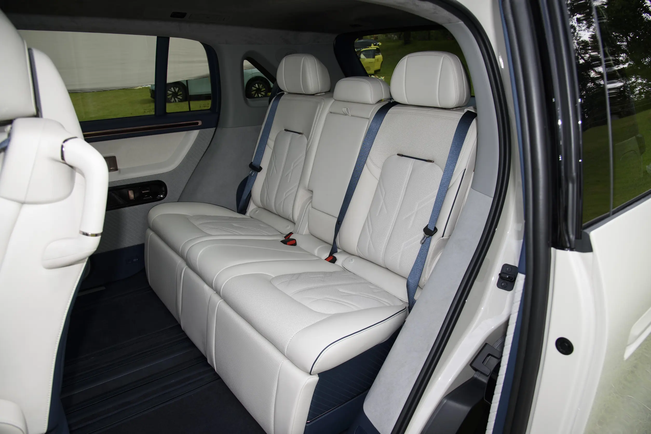 ZEEKR MIX 2025 space-2