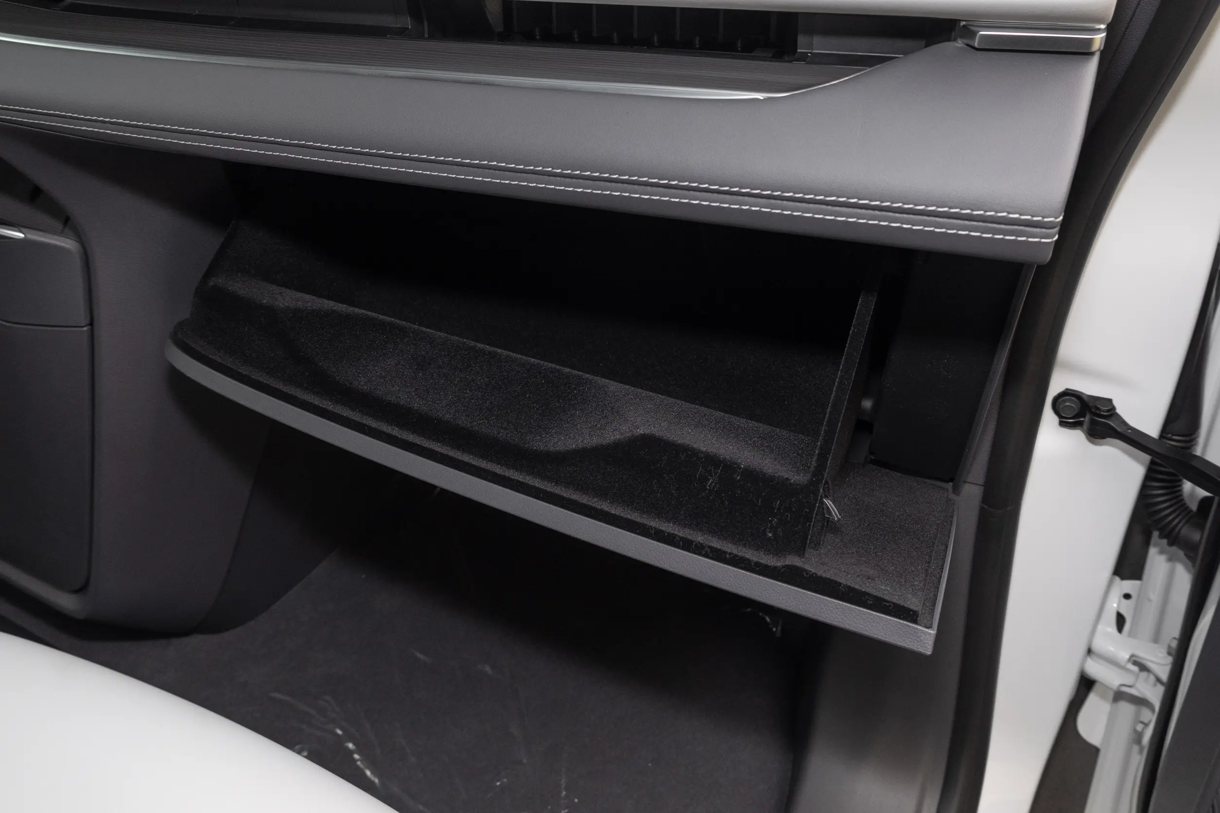 Buick GL8 2025 interior-4