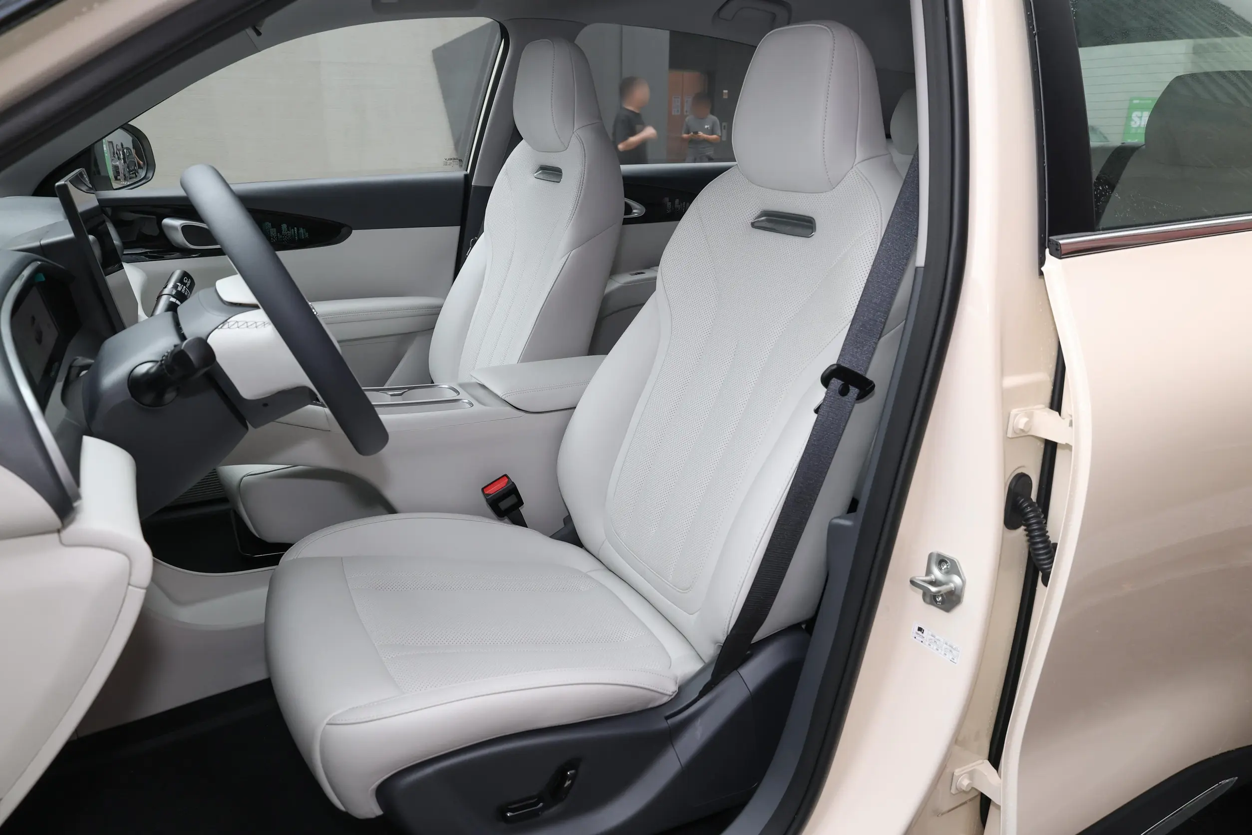 Geely Star Wish 2025 space-1