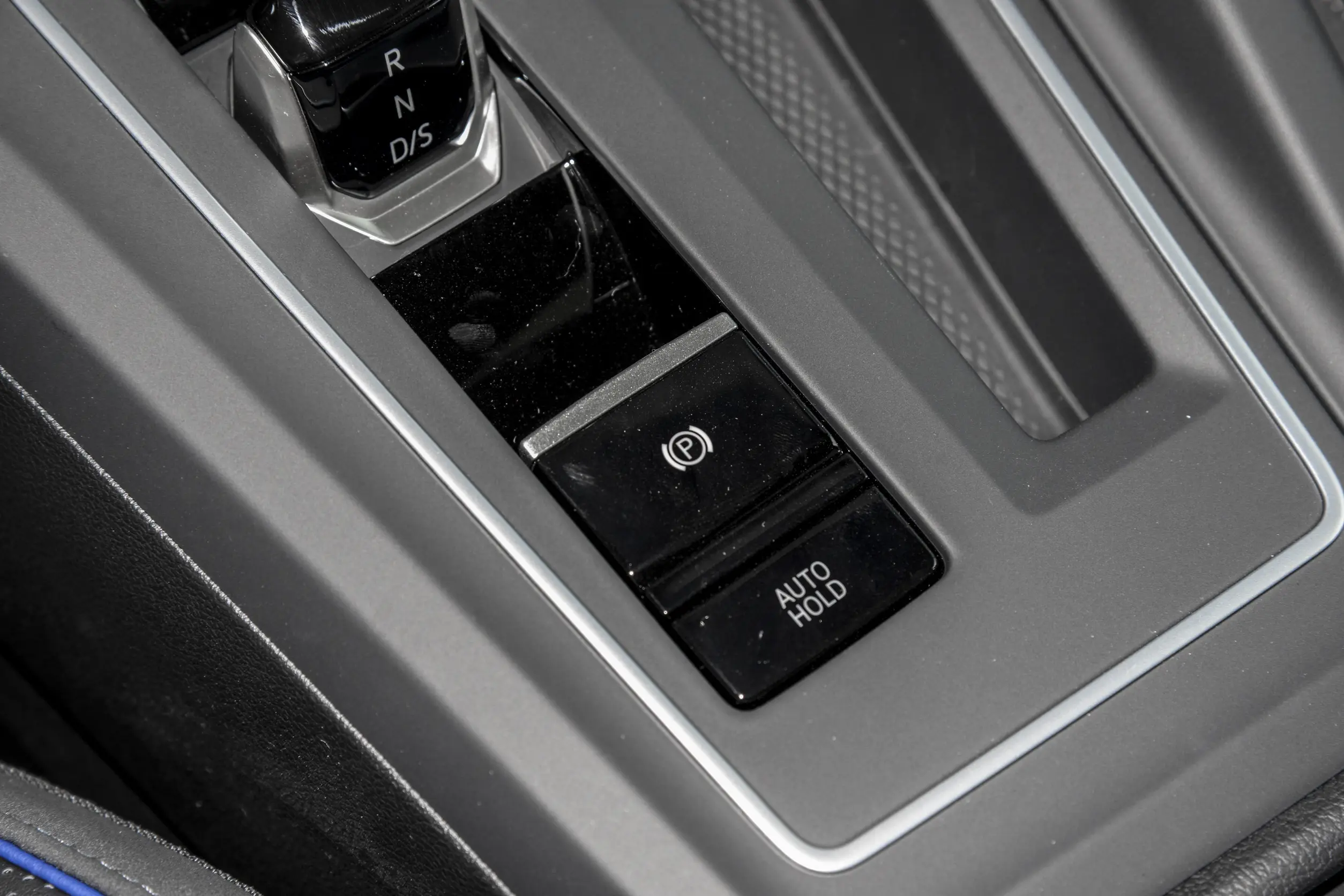 Volkswagen Golf 2025 picture (9)