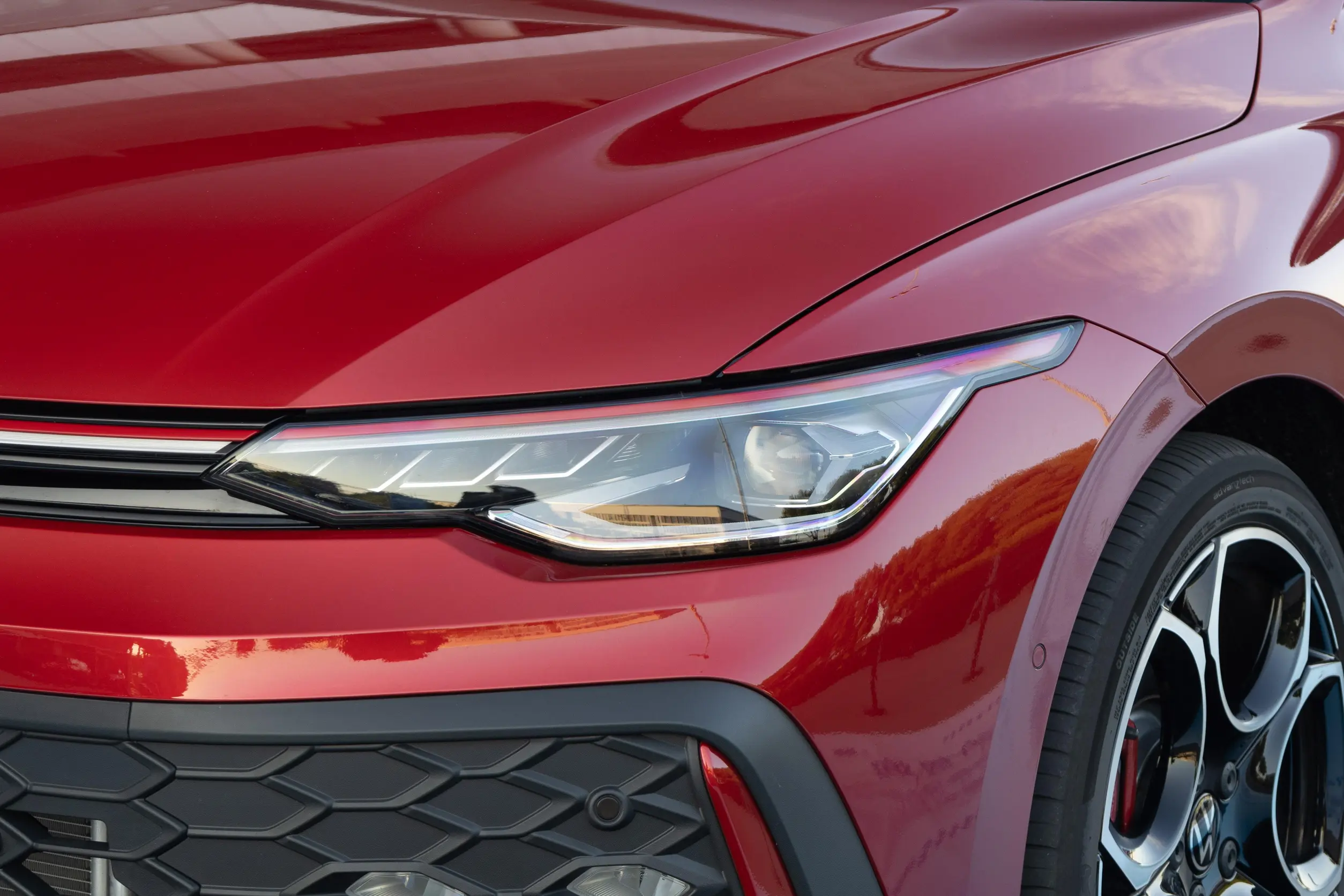 Volkswagen Golf GTI 2025 picture (1)