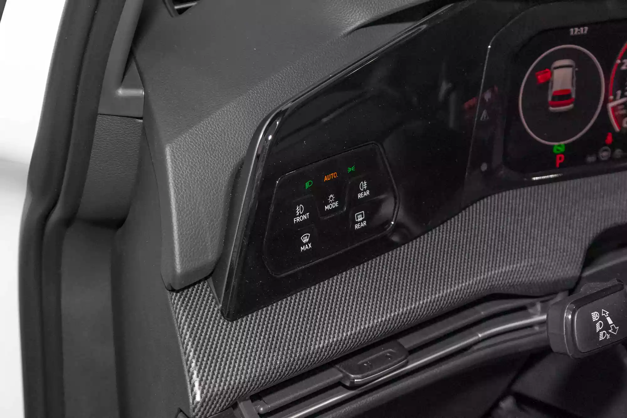 Volkswagen Golf GTI 2025 picture (10)