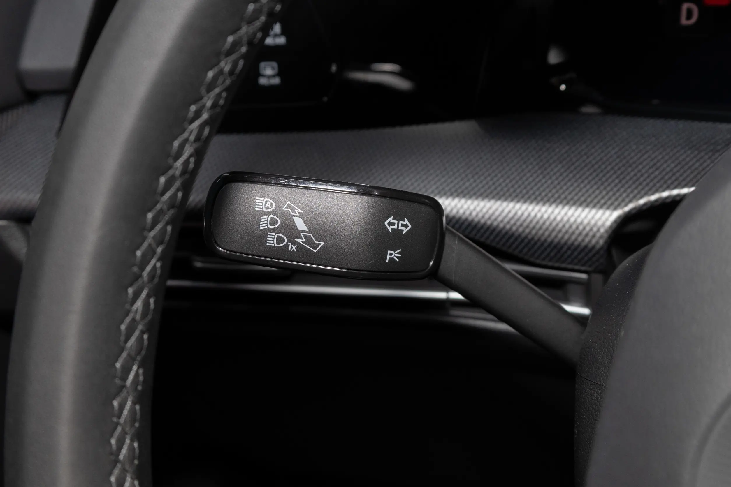 Volkswagen Golf GTI 2025 picture (6)