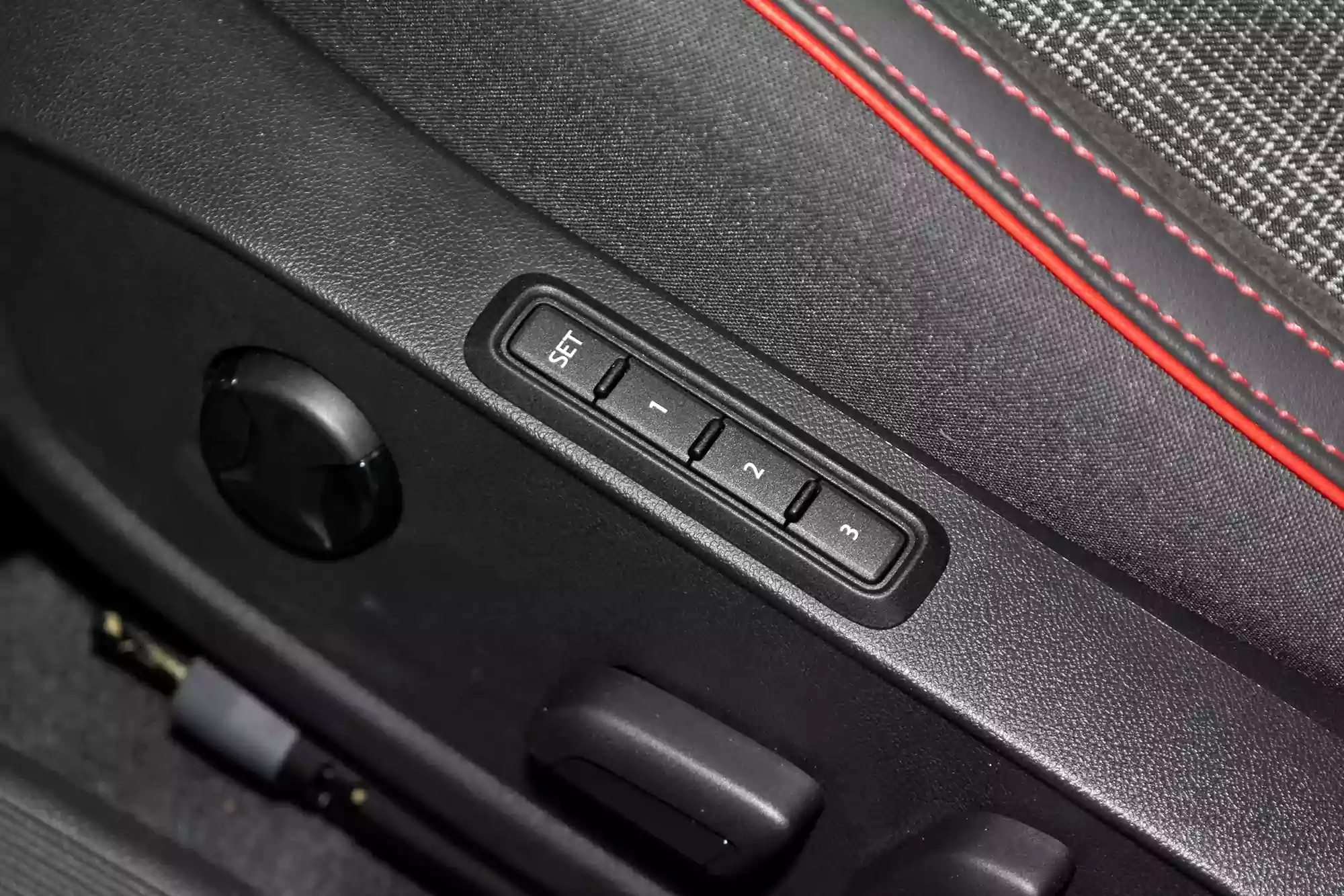 Volkswagen Golf GTI 2025 picture (8)