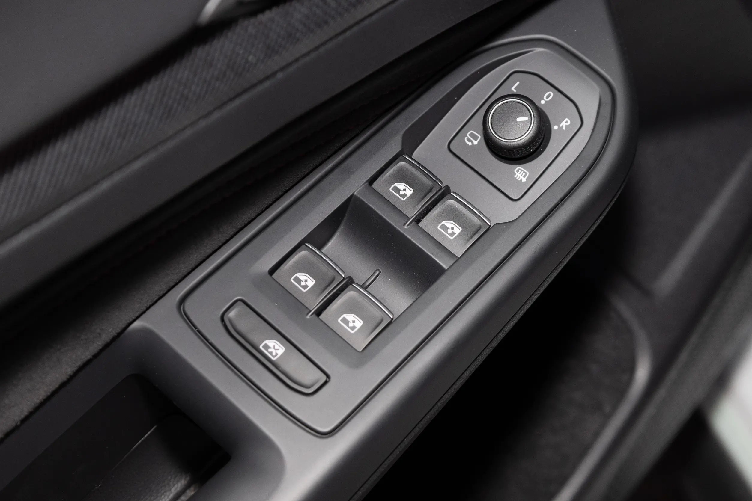 Volkswagen Golf GTI 2025 picture (9)