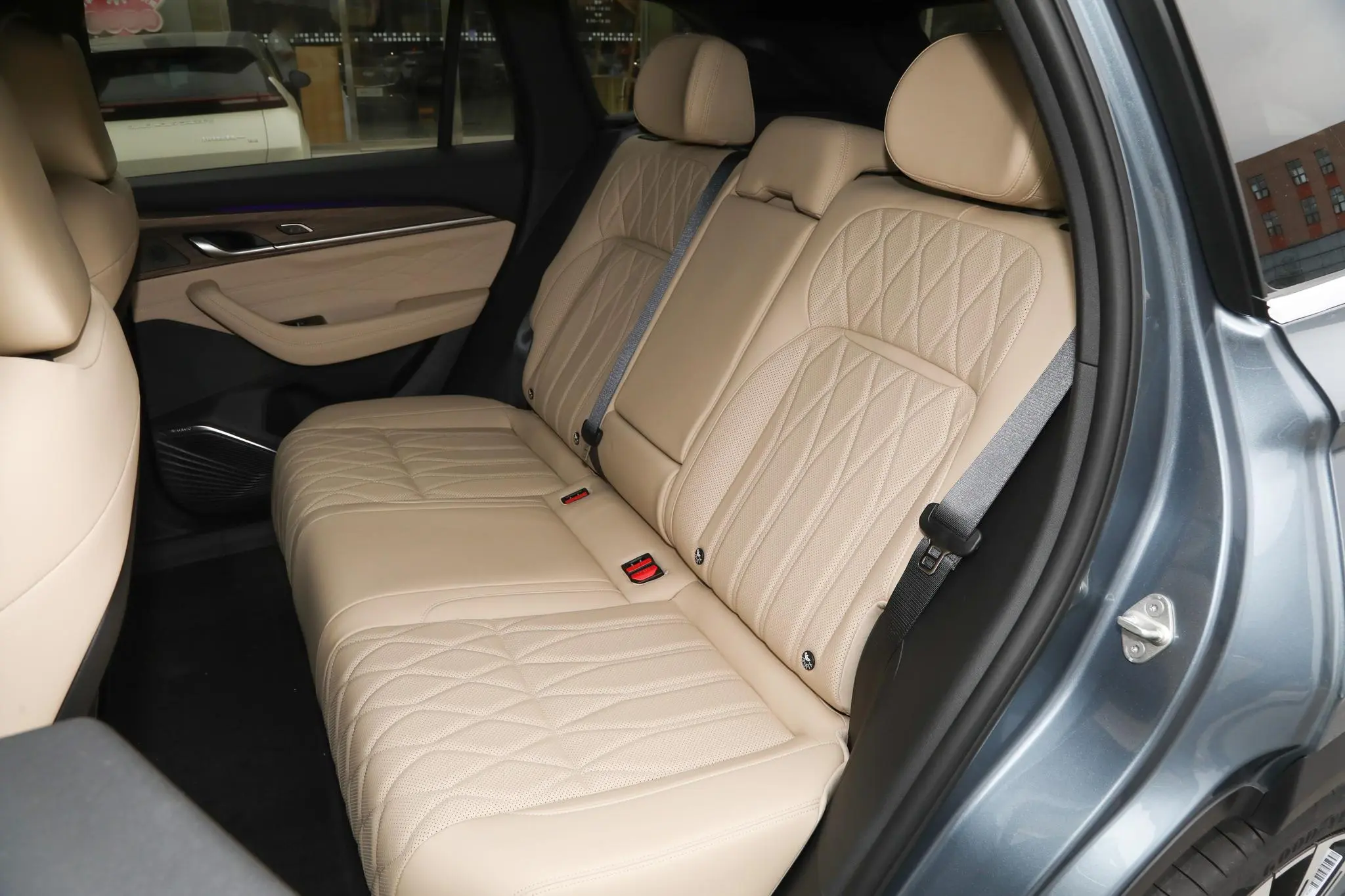 Geely-XingyueL-2026-10