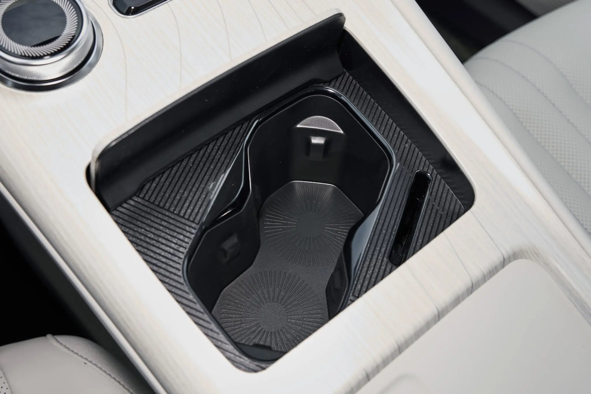 Geely-galaxy-e5-2026-19