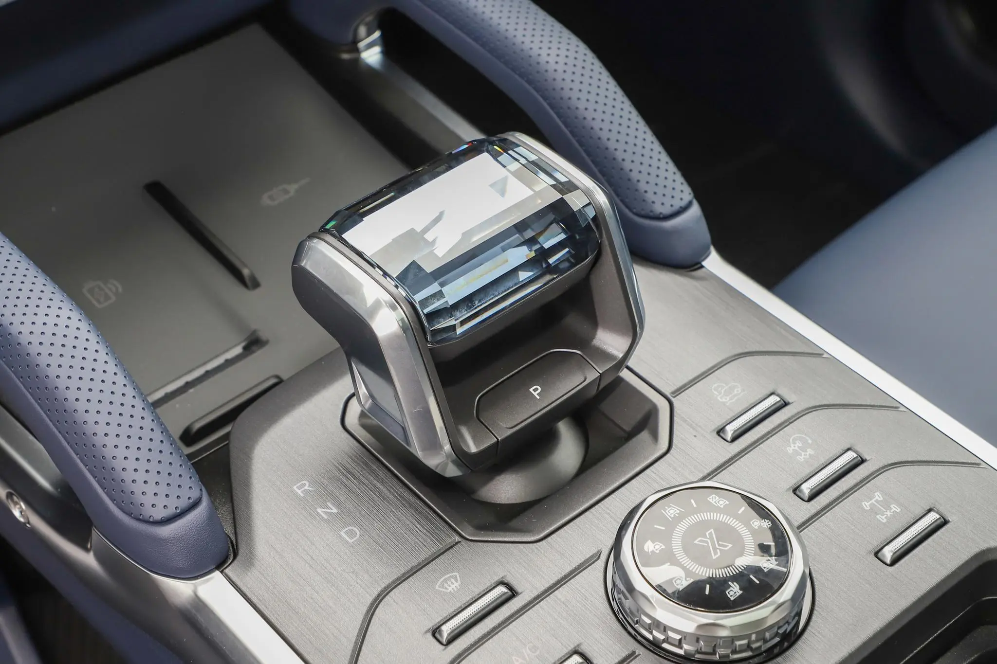 Jetour-shanhan-extended-2025-8