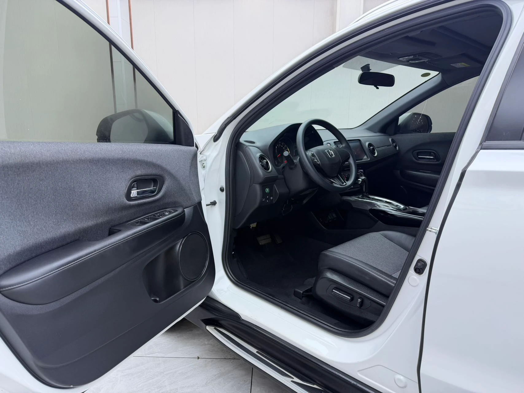 honda-xr-v-2022-1.5l-cvy-black-style