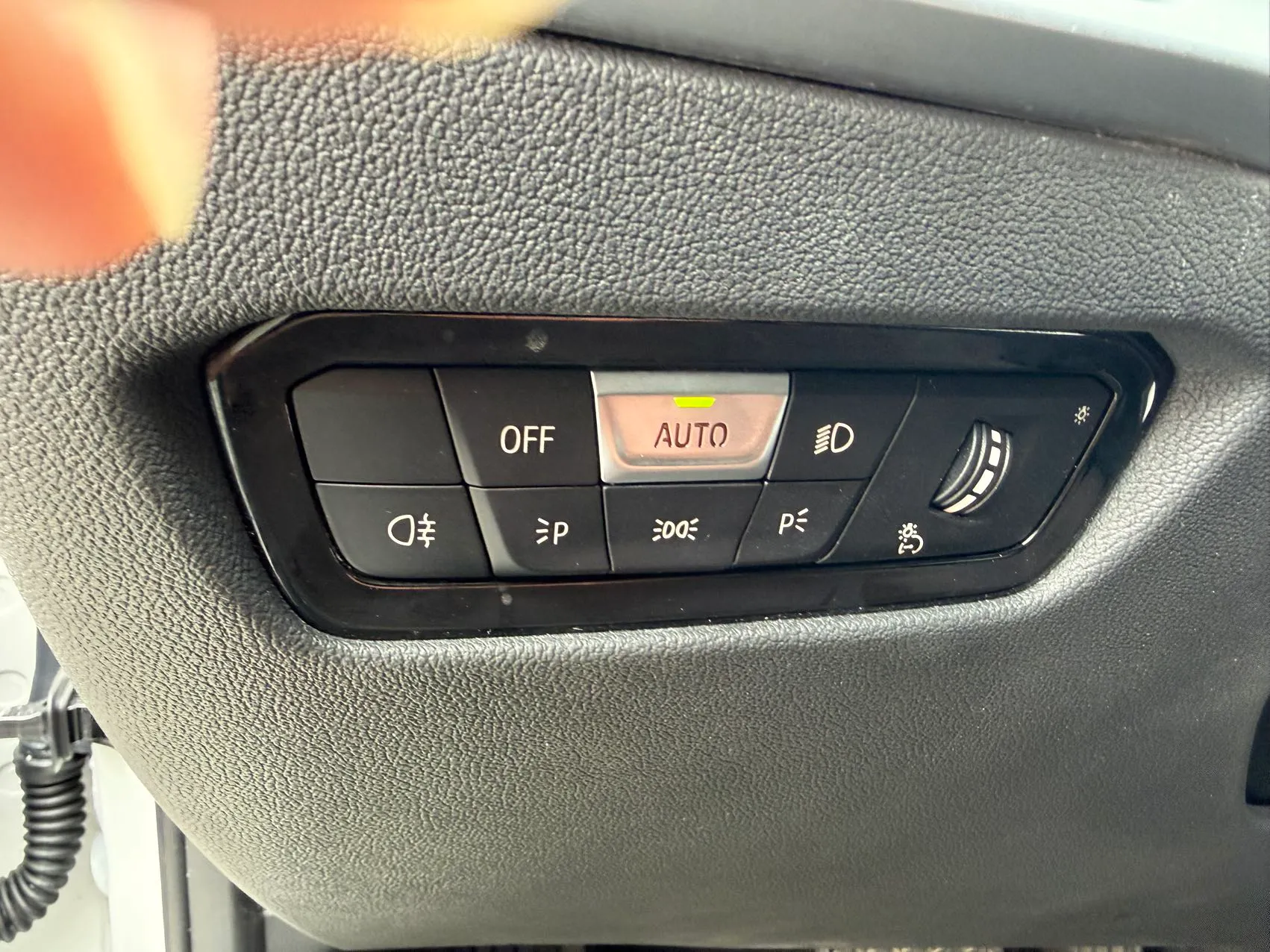 2023-BMW-3-Series 320Li-M-Sport-Package