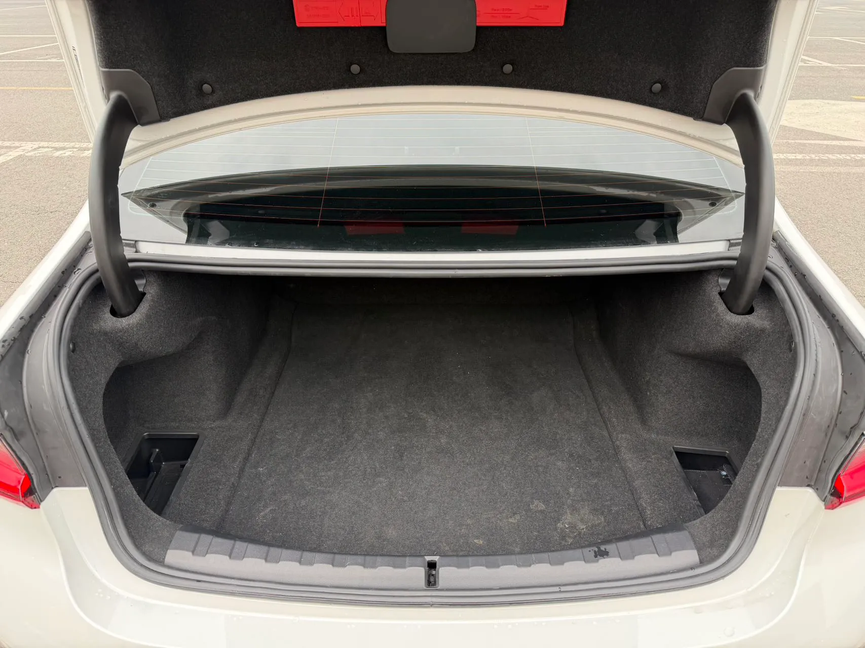 2023-BMW-3-Series 320Li-M-Sport-Package