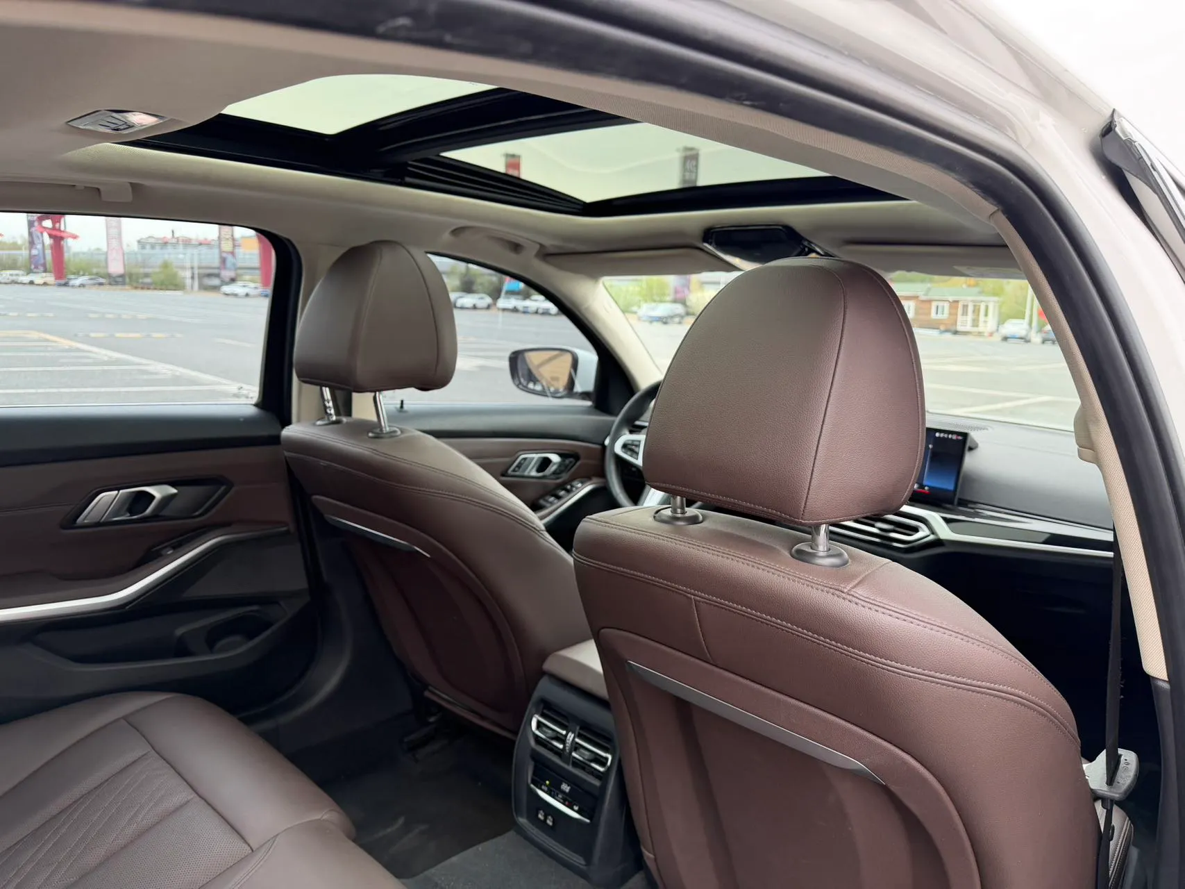 2023-BMW-3-Series 320Li-M-Sport-Package