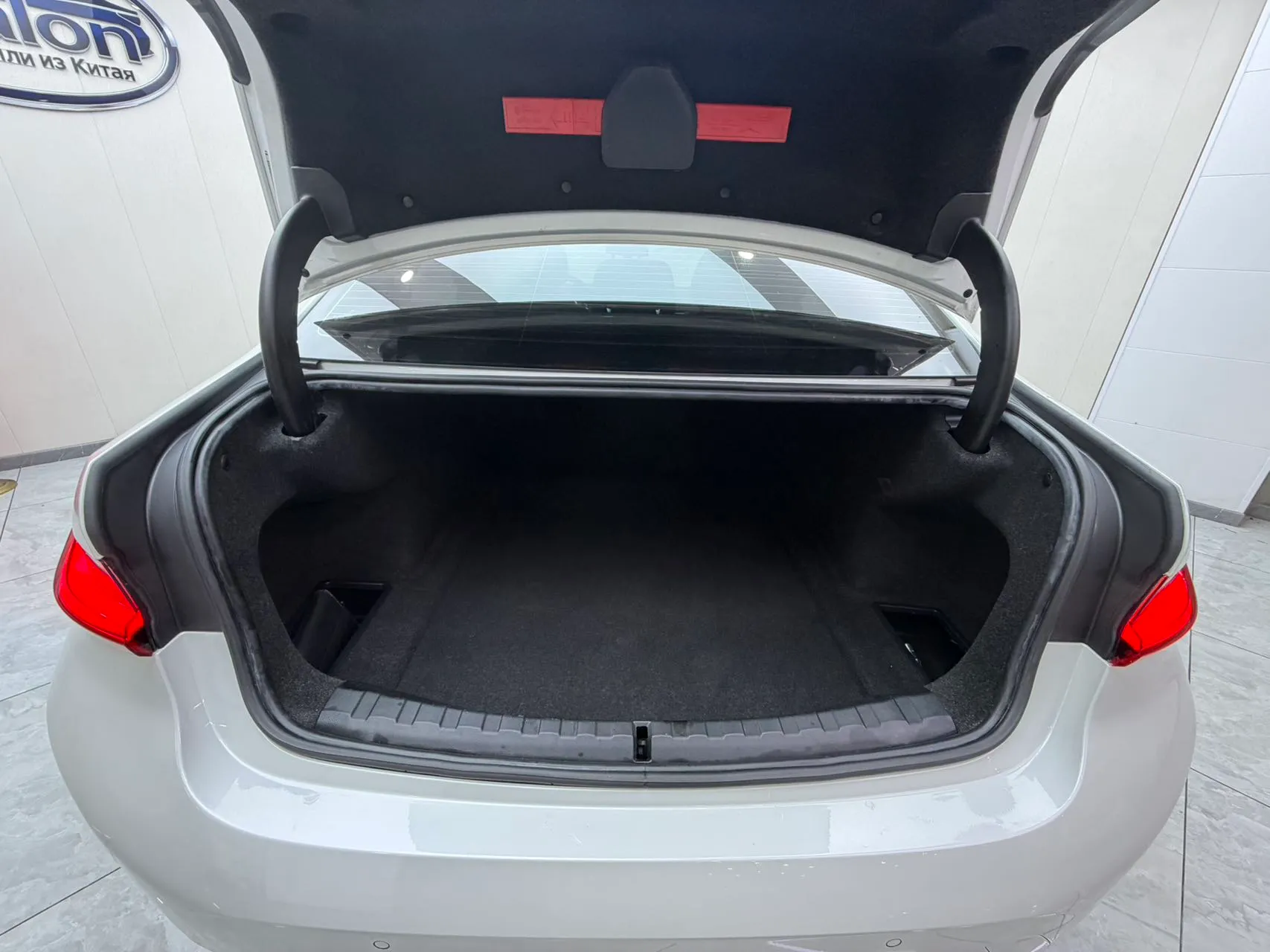 2023-bmw-3-series-320li-m-sport-package