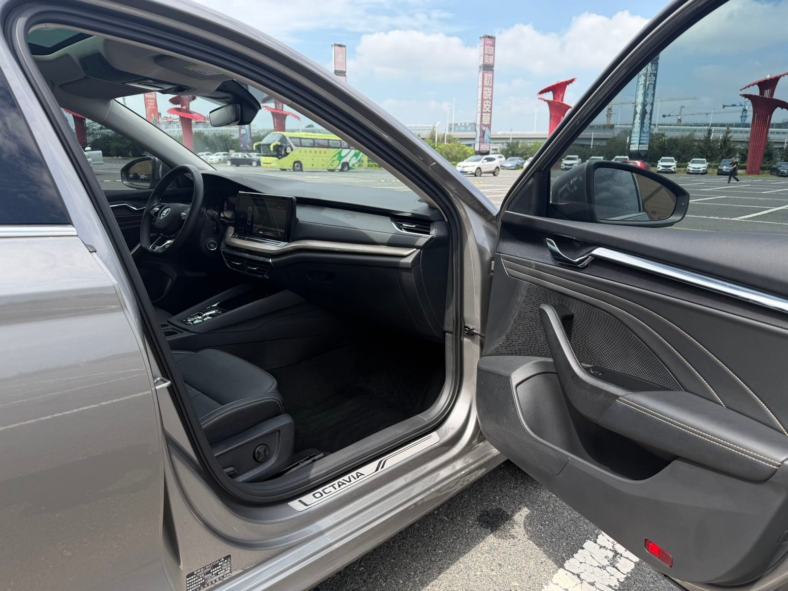 škoda-octavia-pro-2022-tsi280-luxury-edition
