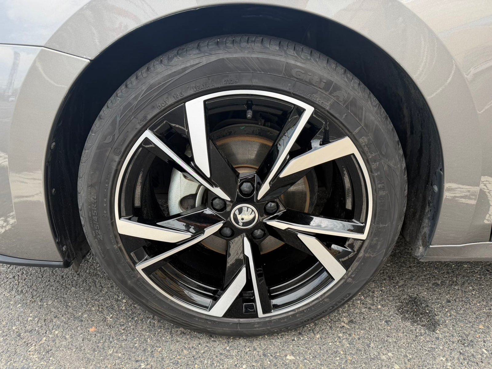 škoda-octavia-pro-2022-tsi280-luxury-edition
